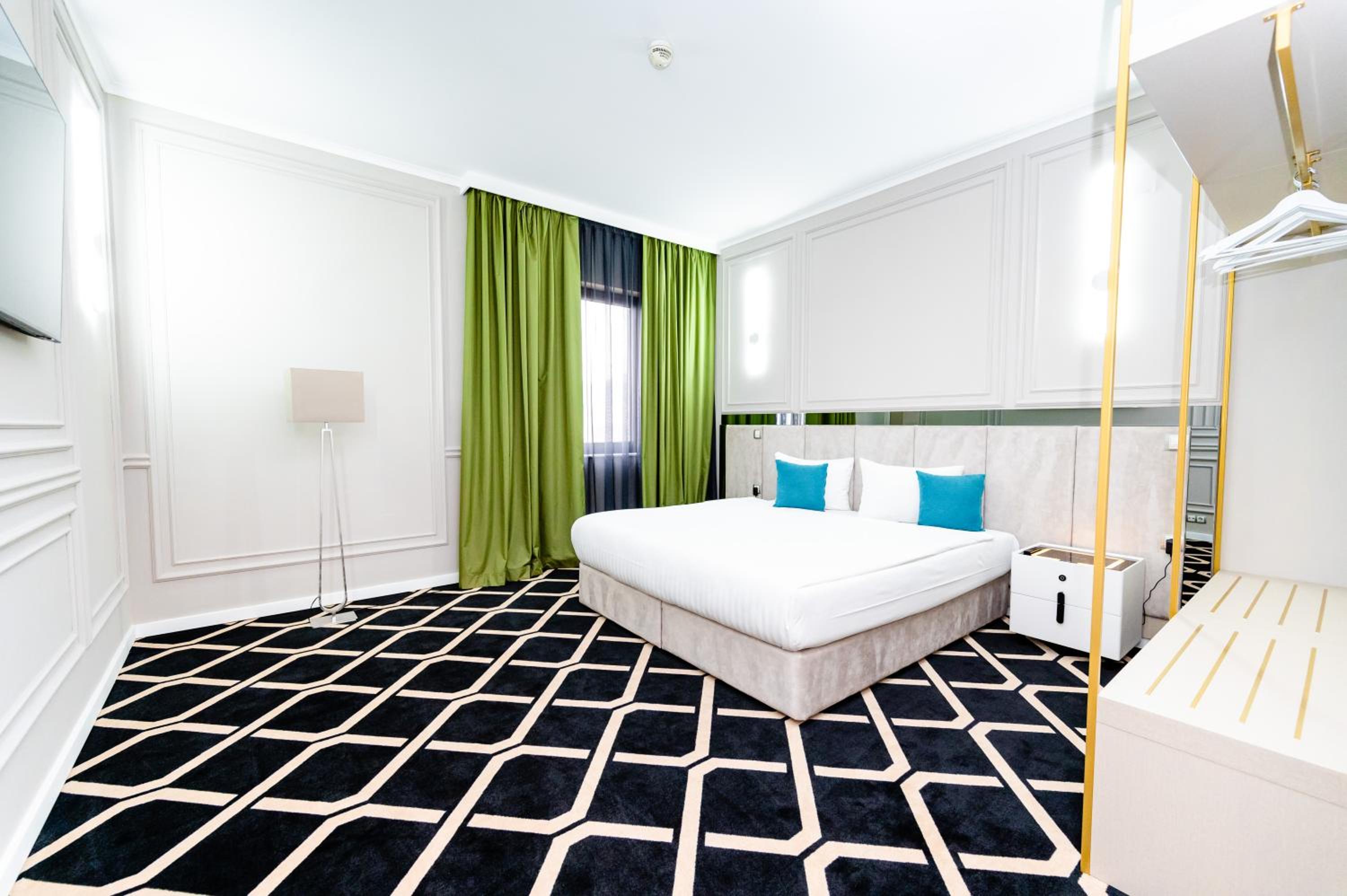 One Bedroom Penthouse Suite