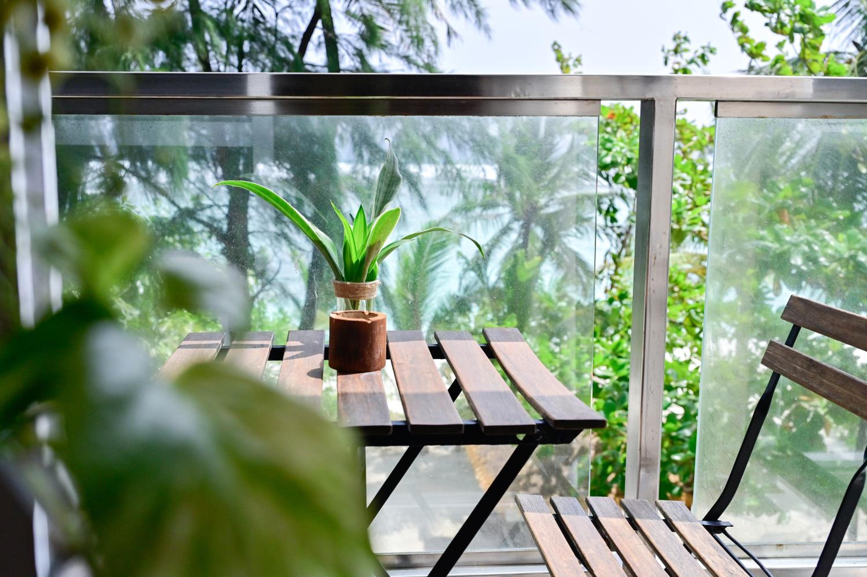 Deluxe Double Room with Sea View - Photo 4