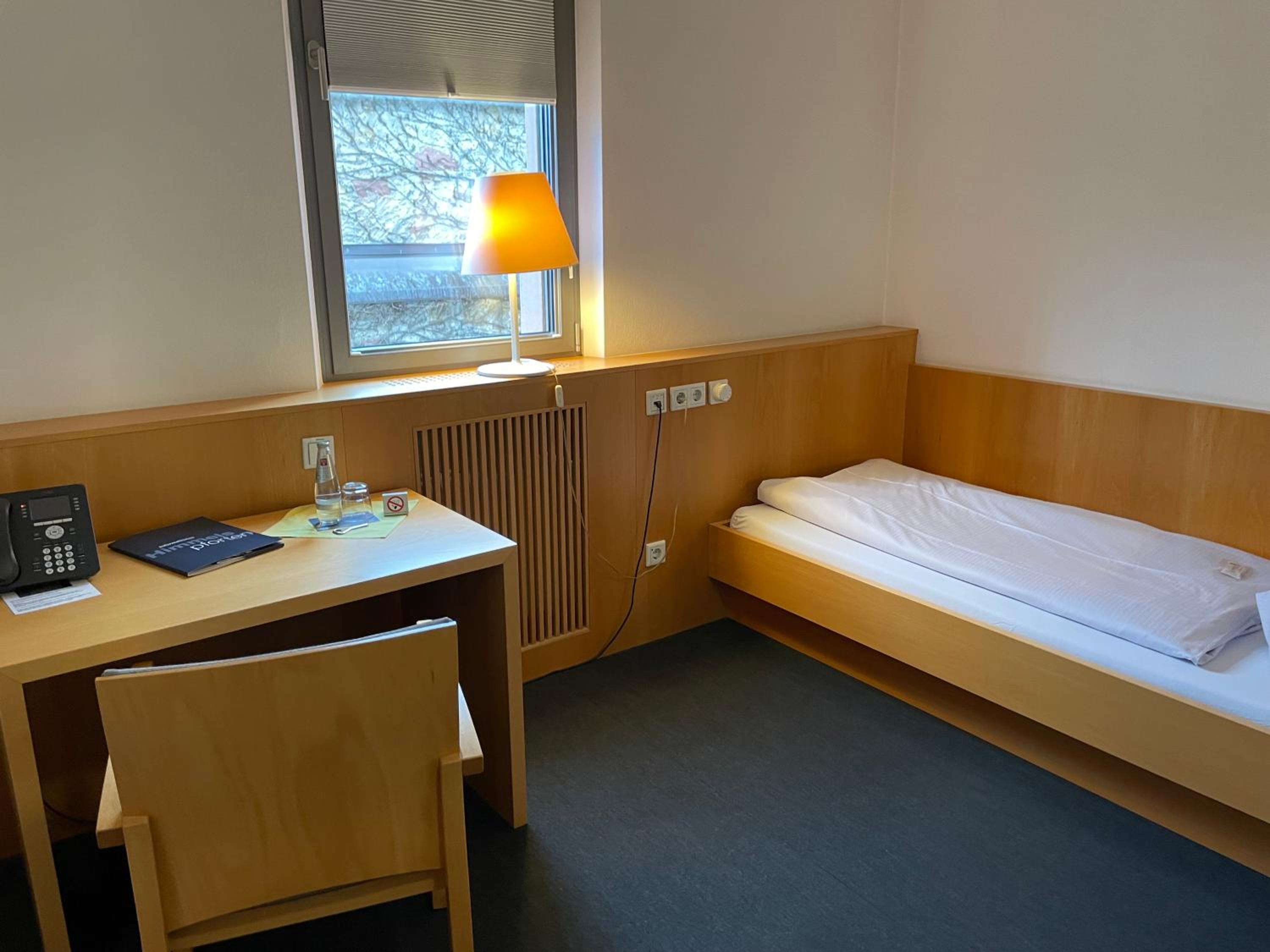Single Room photo 3