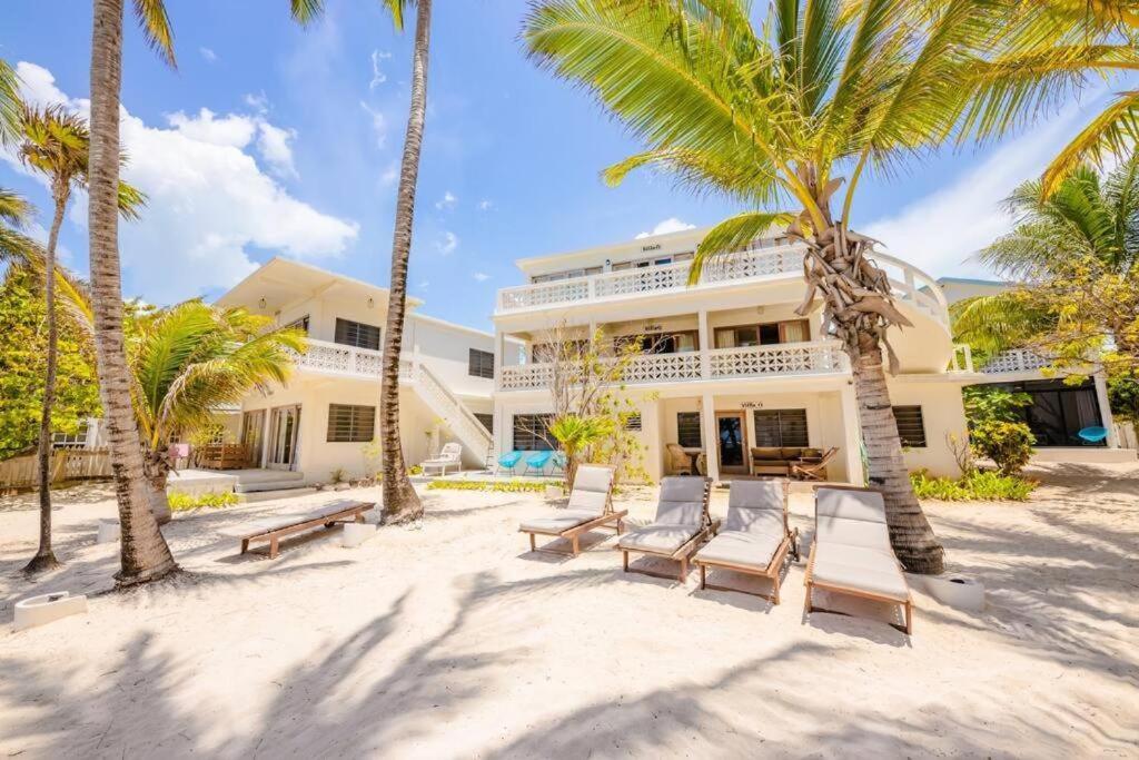 Three-Bedroom Villa photo 2