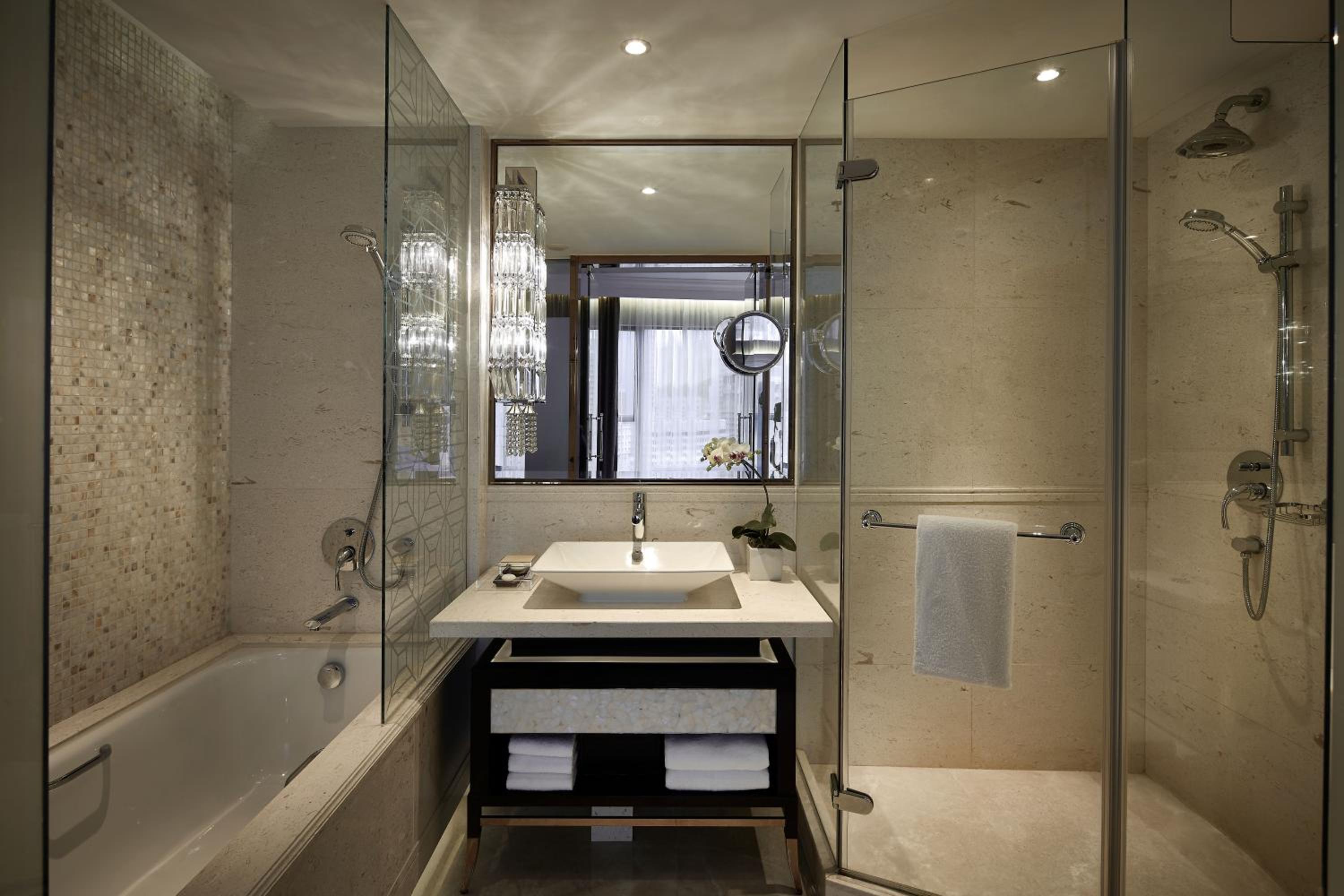 Executive Queen or Twin Suite with Race Course View Executive Queen or Twin Suite with Race Course View