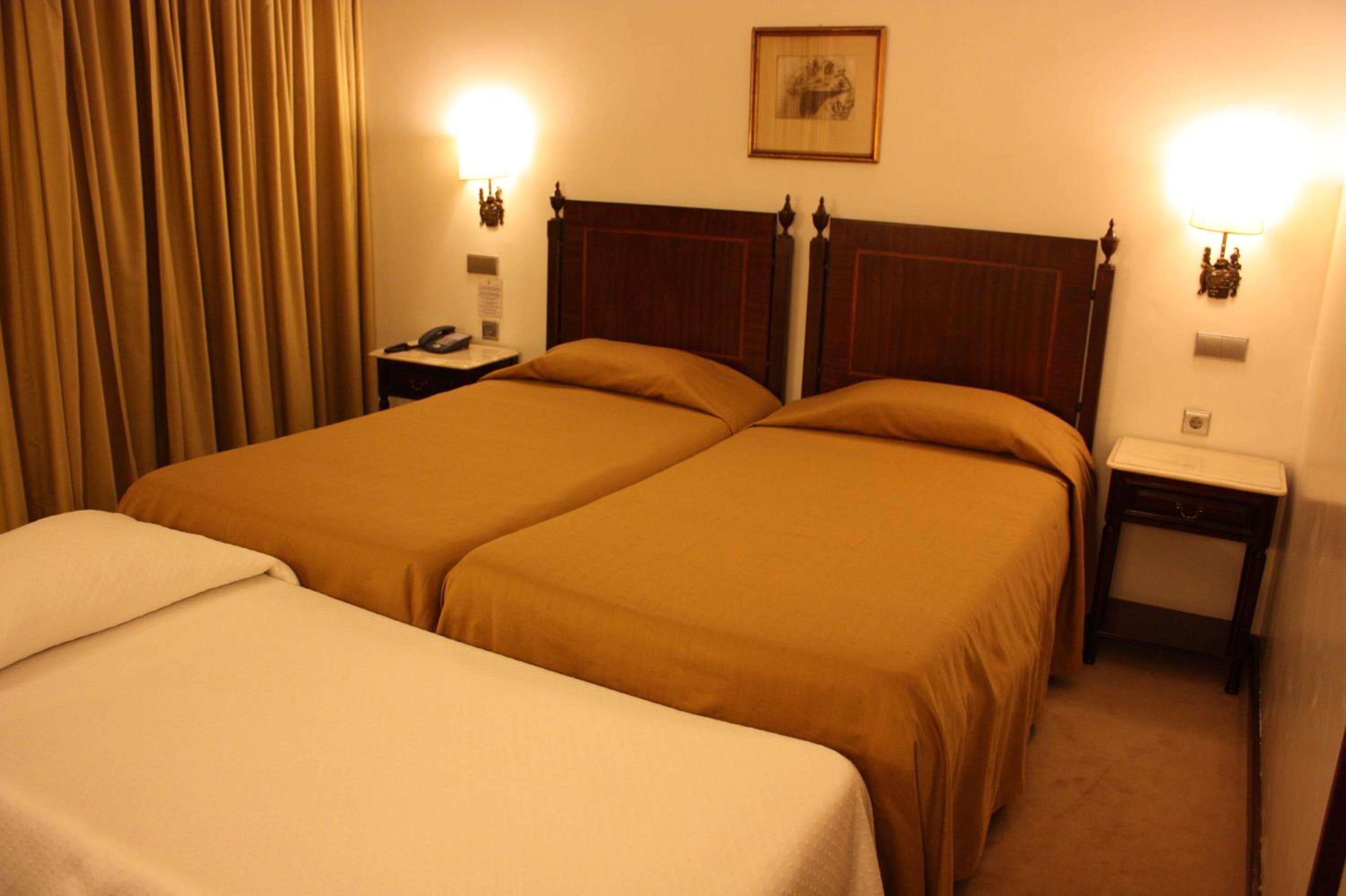 Triple Room - Photo 1