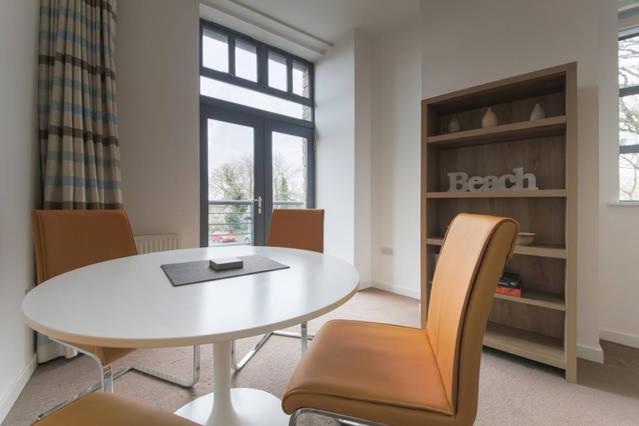 Two-Bedroom Apartment With Sea View photo 2