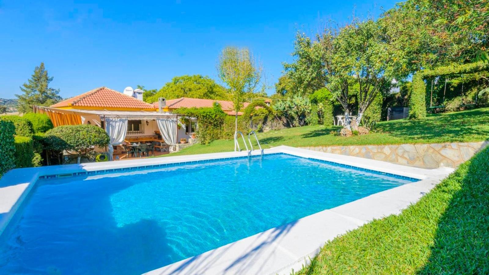 Villa de Cuatro Habitaciones