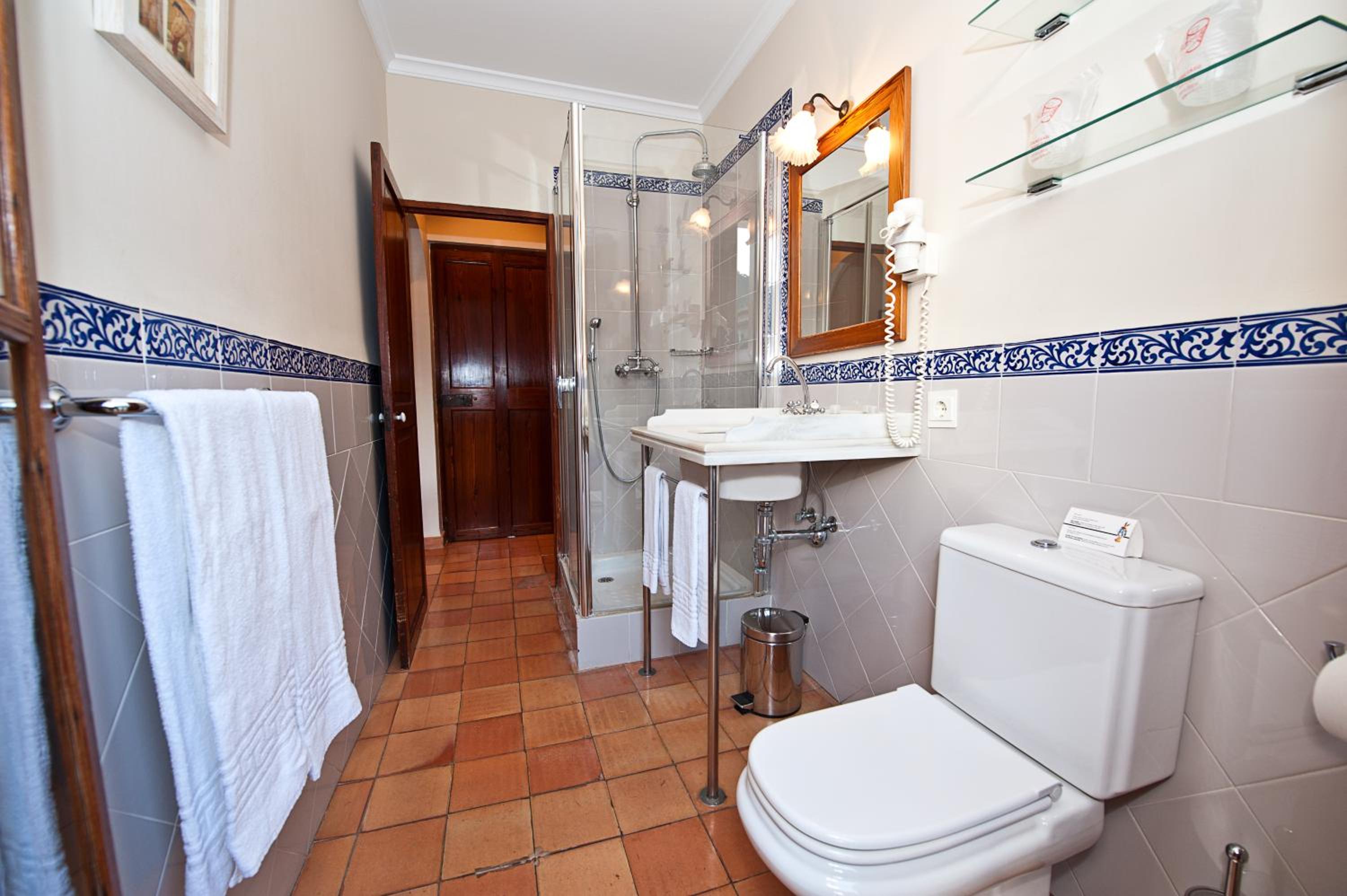 Double Room - Photo 3