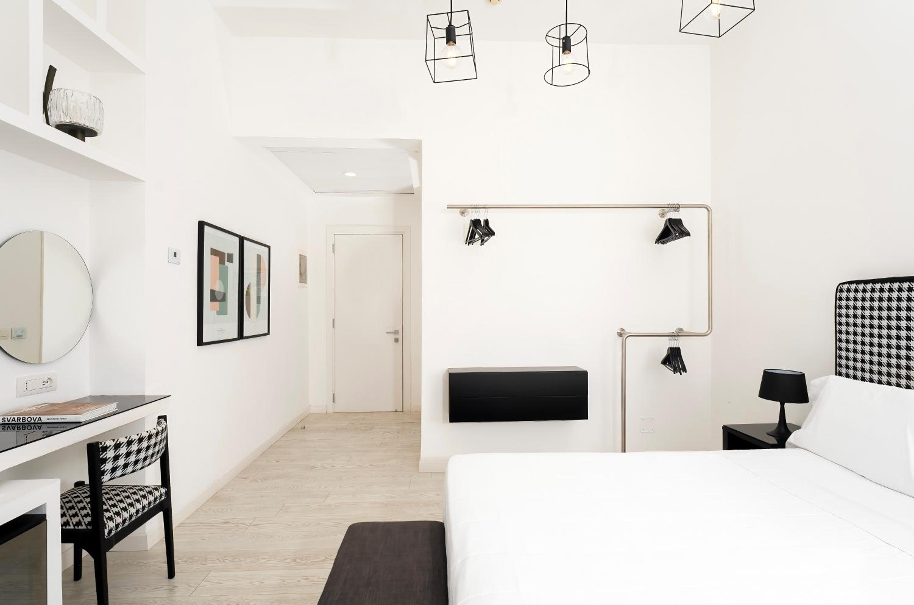 Deluxe Double or Twin Room with Sea View - Photo 3