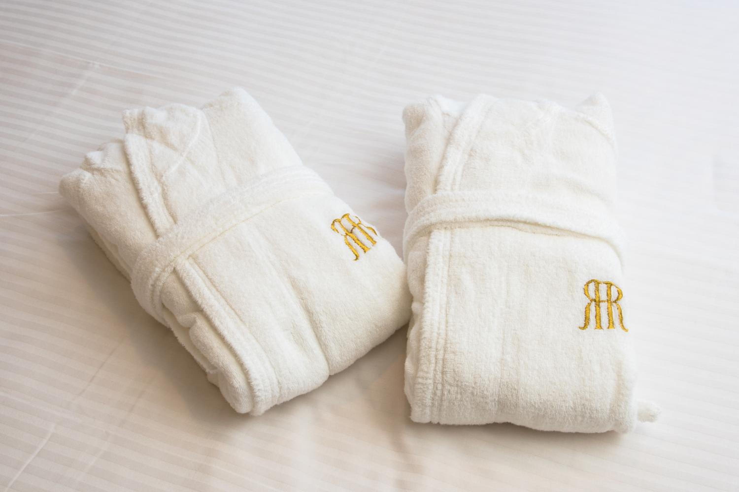 Luxury Twin Room with Late Check-in 16:00 and Early Check-out 10:00 - Non-Smoking
