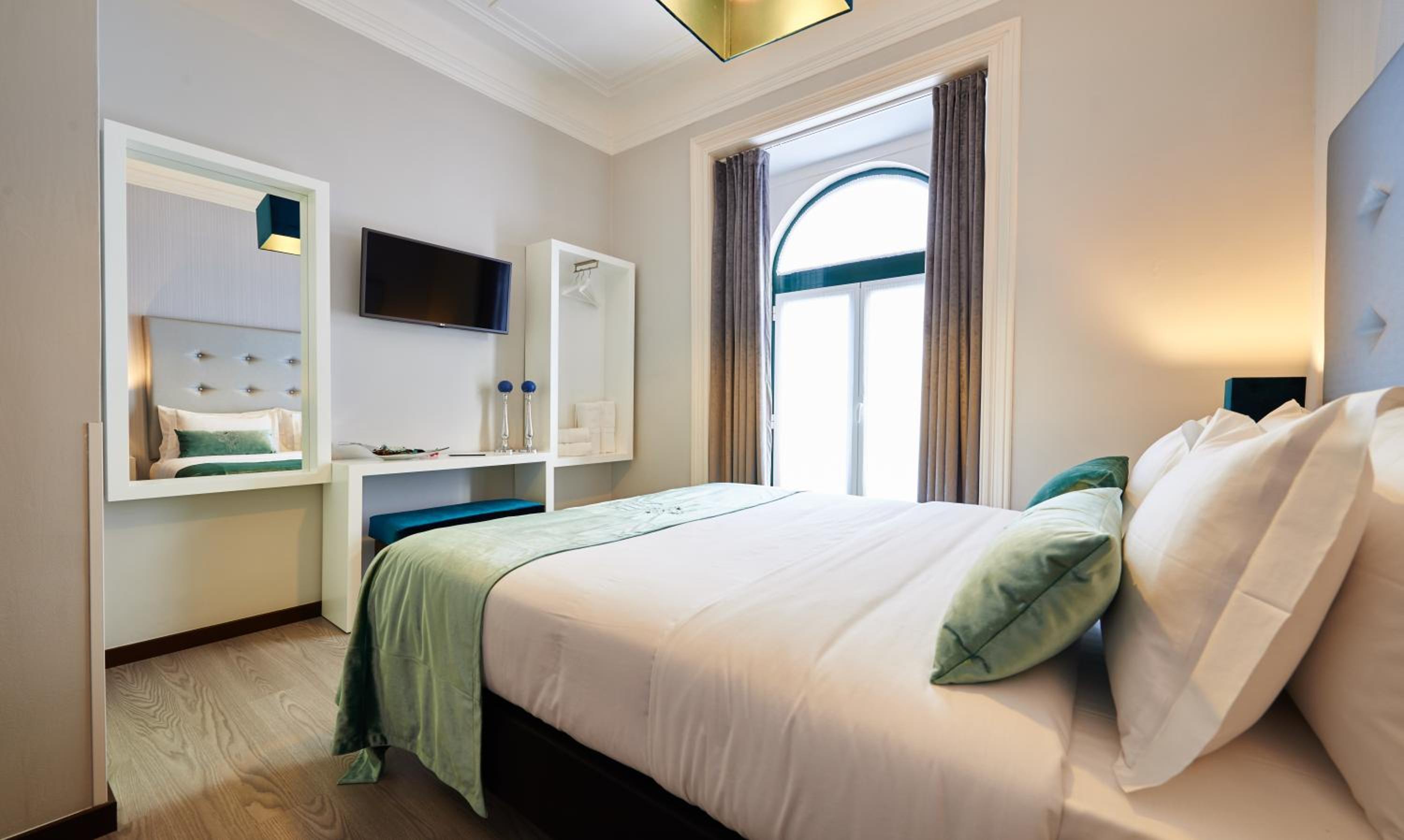 Standard Double Room - Photo 4