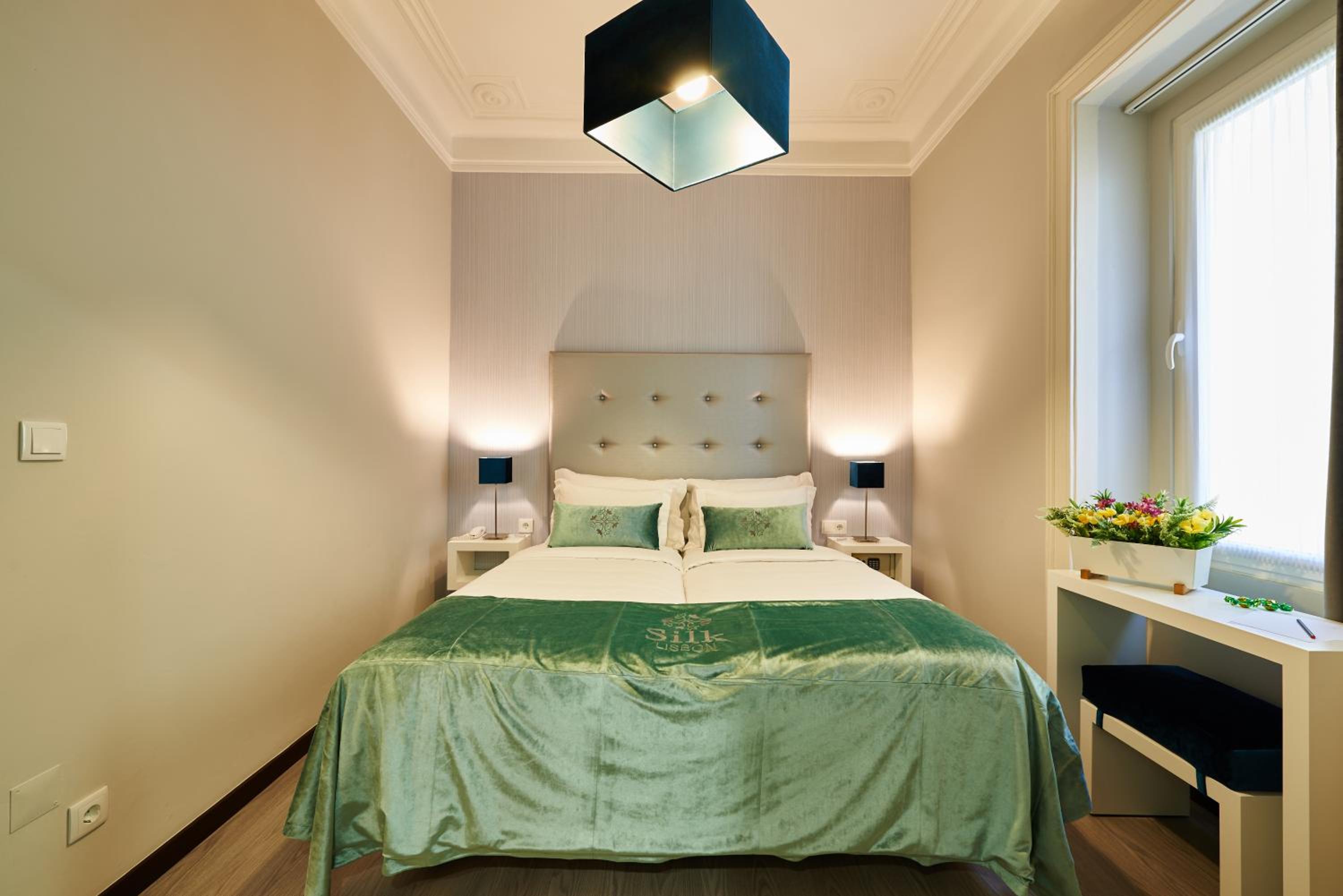 Standard Double or Twin Room - Photo 2