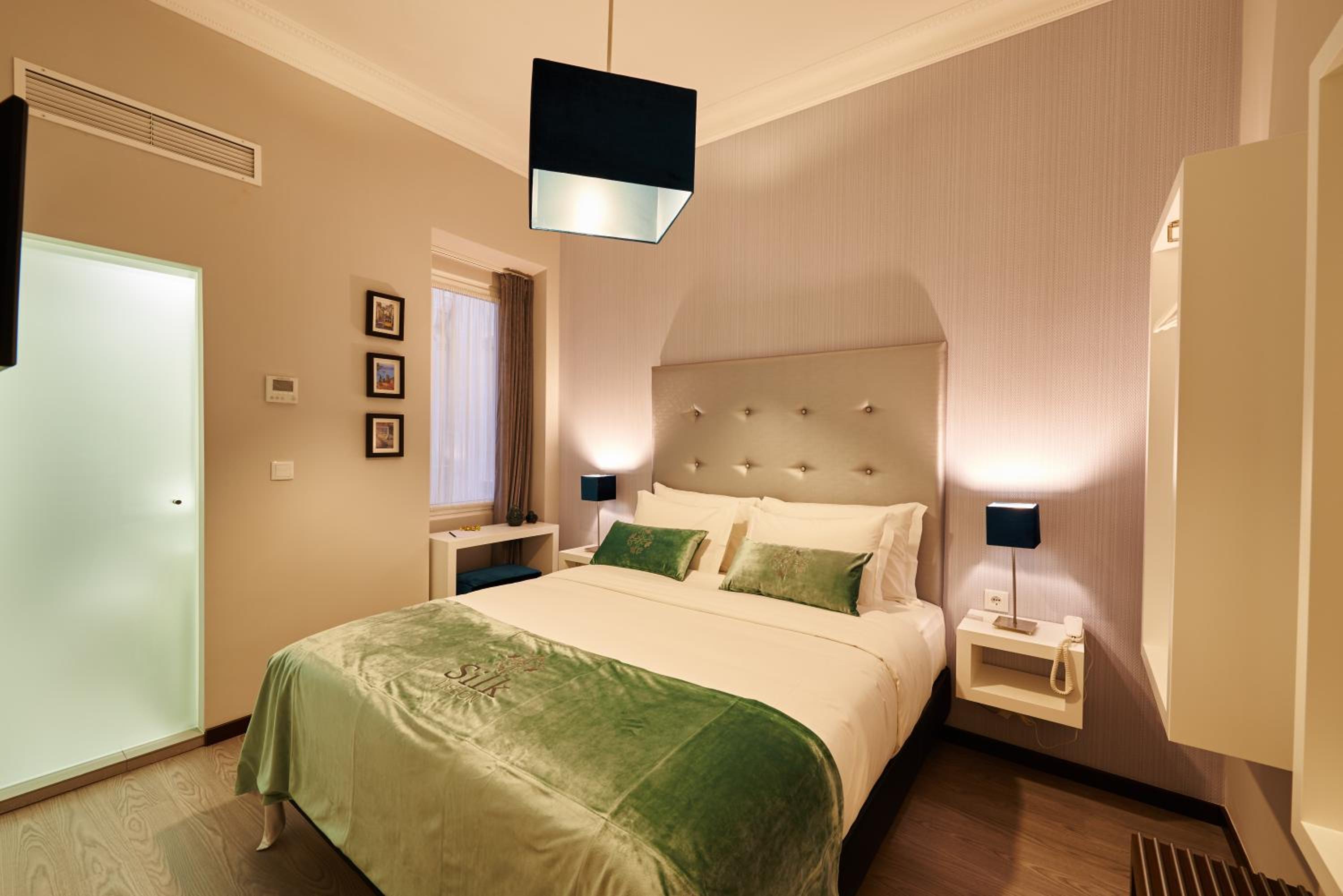 Standard Double or Twin Room - Photo 1