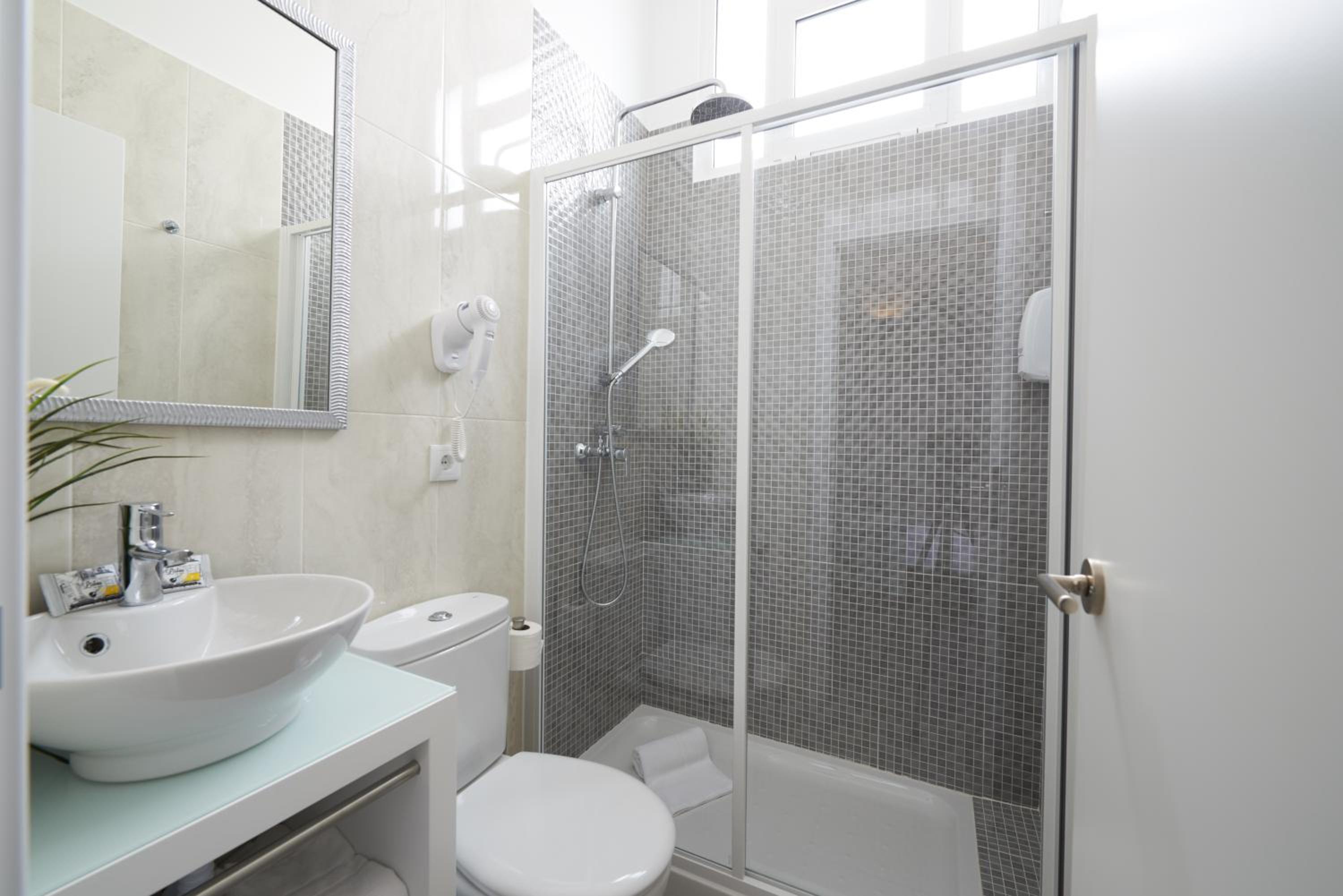 Superior Double Room - Photo 2
