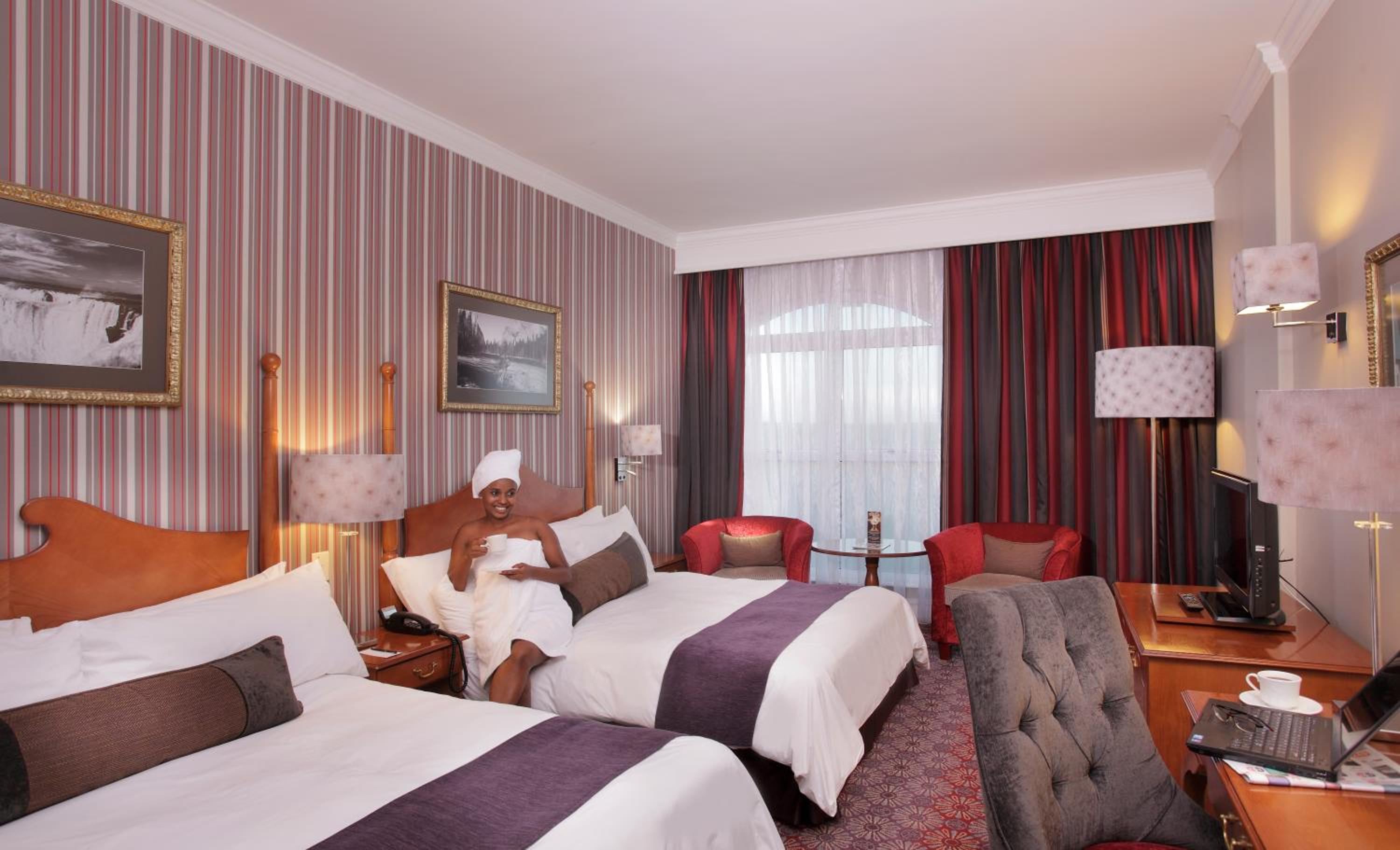 Deluxe King Room photo 3
