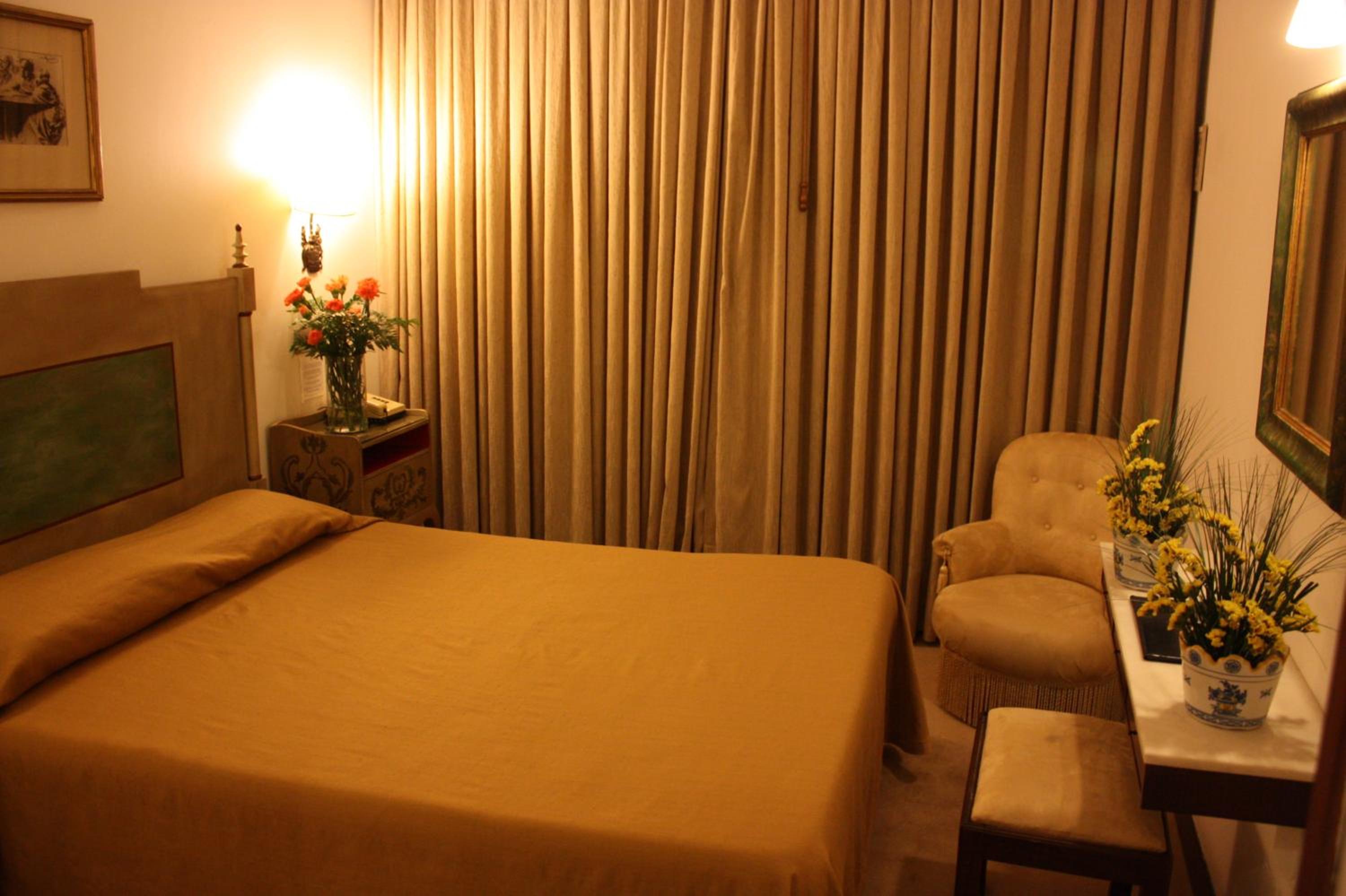 Superior Double or Twin Room - Photo 5