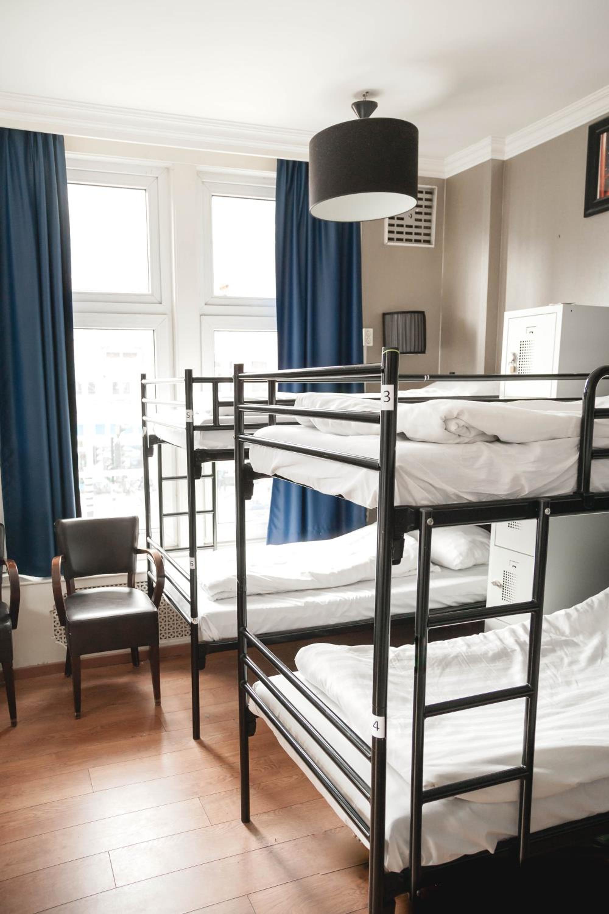 Bed In 12-Bed Mixed Dormitory Room photo 1
