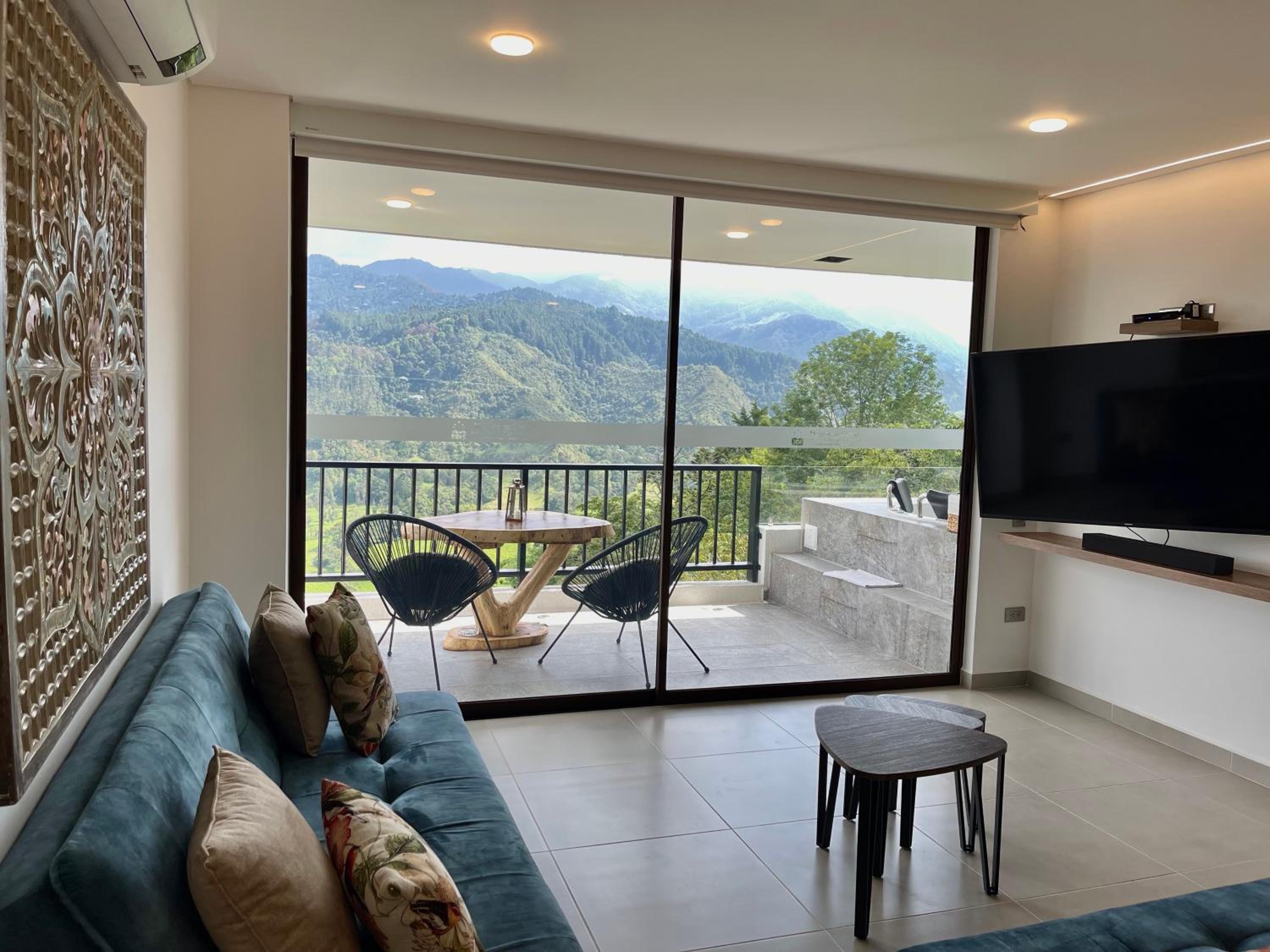 Deluxe Suite with Spa Bath