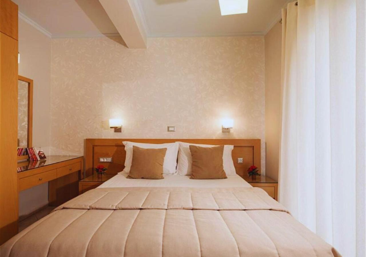 Double Room with Balcony photo 2