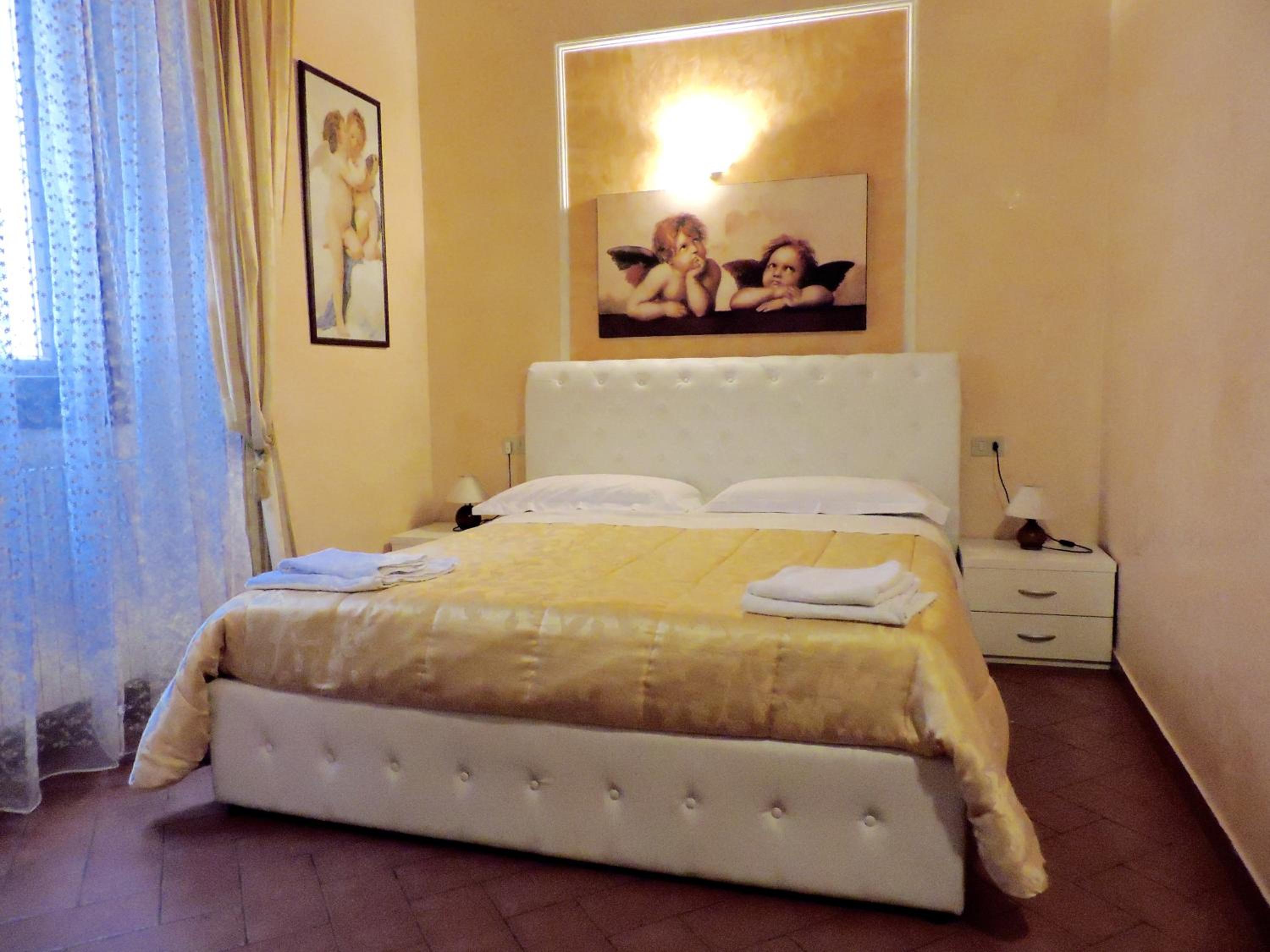 Double Room with Private External Bathroom photo 1