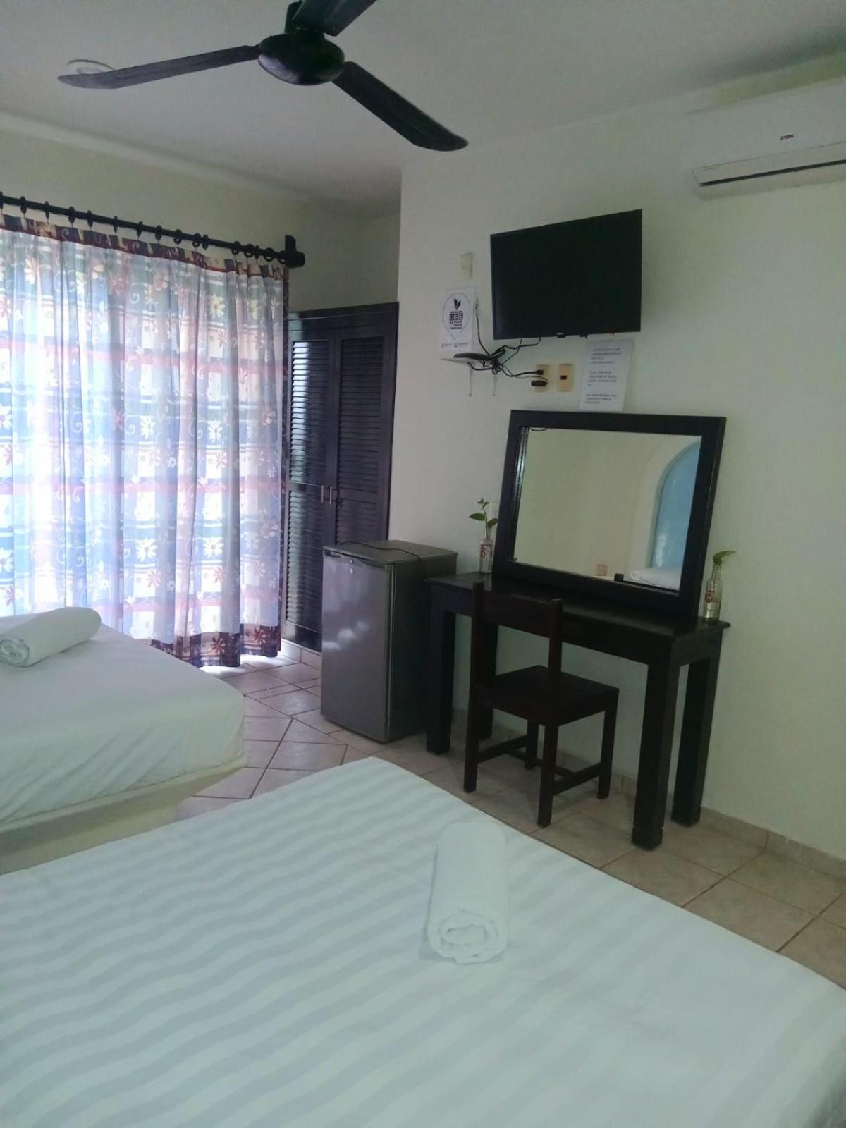 Standard Double Room with Two Double Beds photo 2