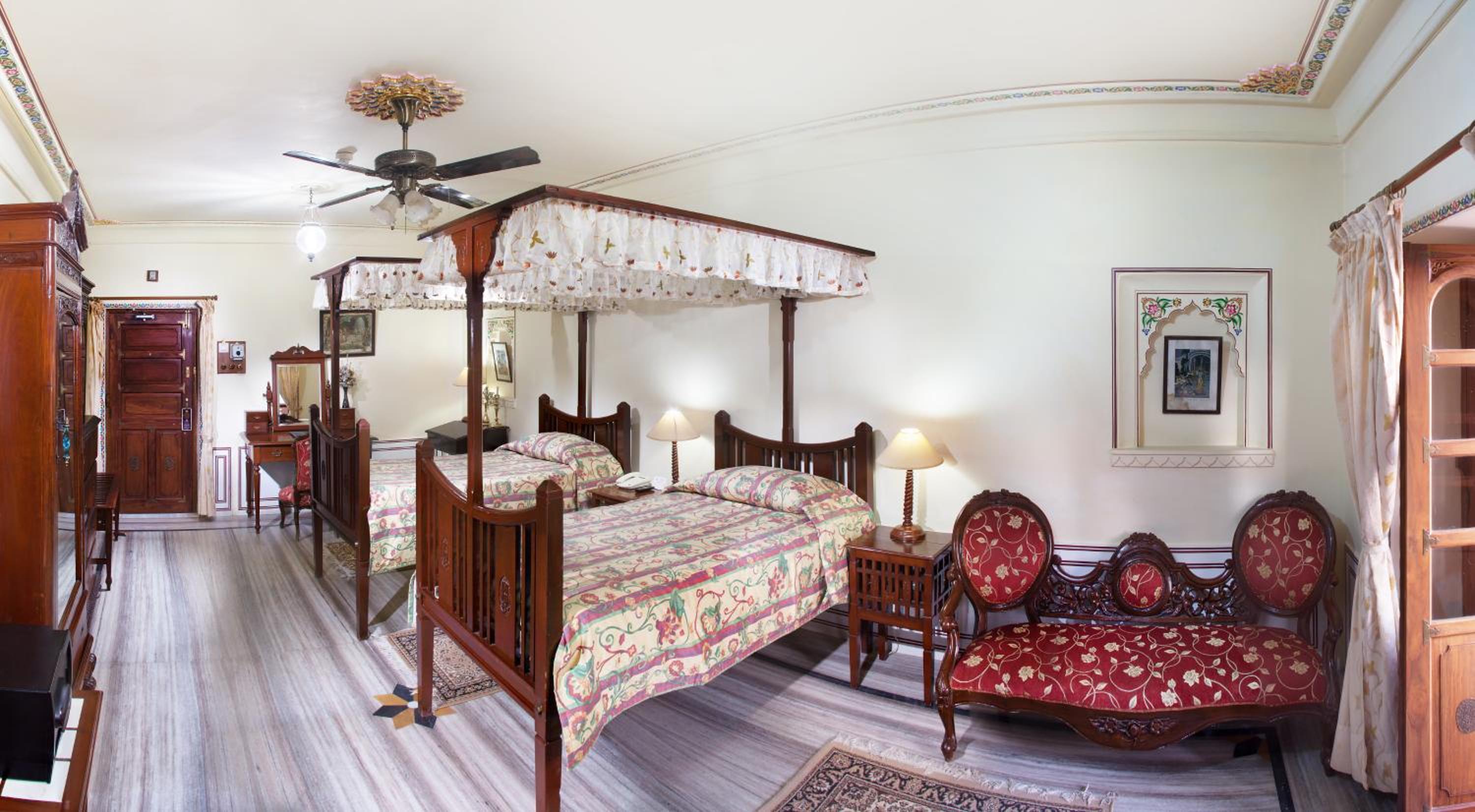 Superior Deluxe Double or Twin Room  photo 2