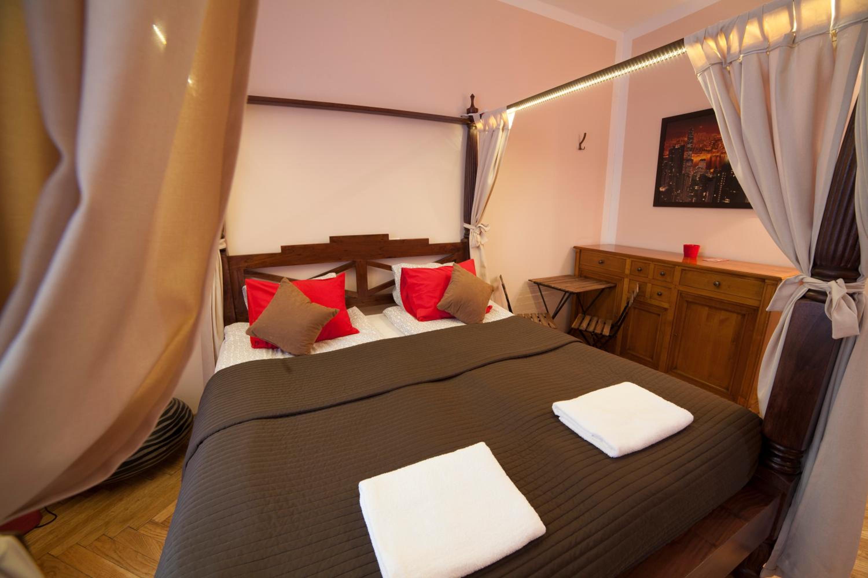 Deluxe Studio with Main Market Square View photo 3