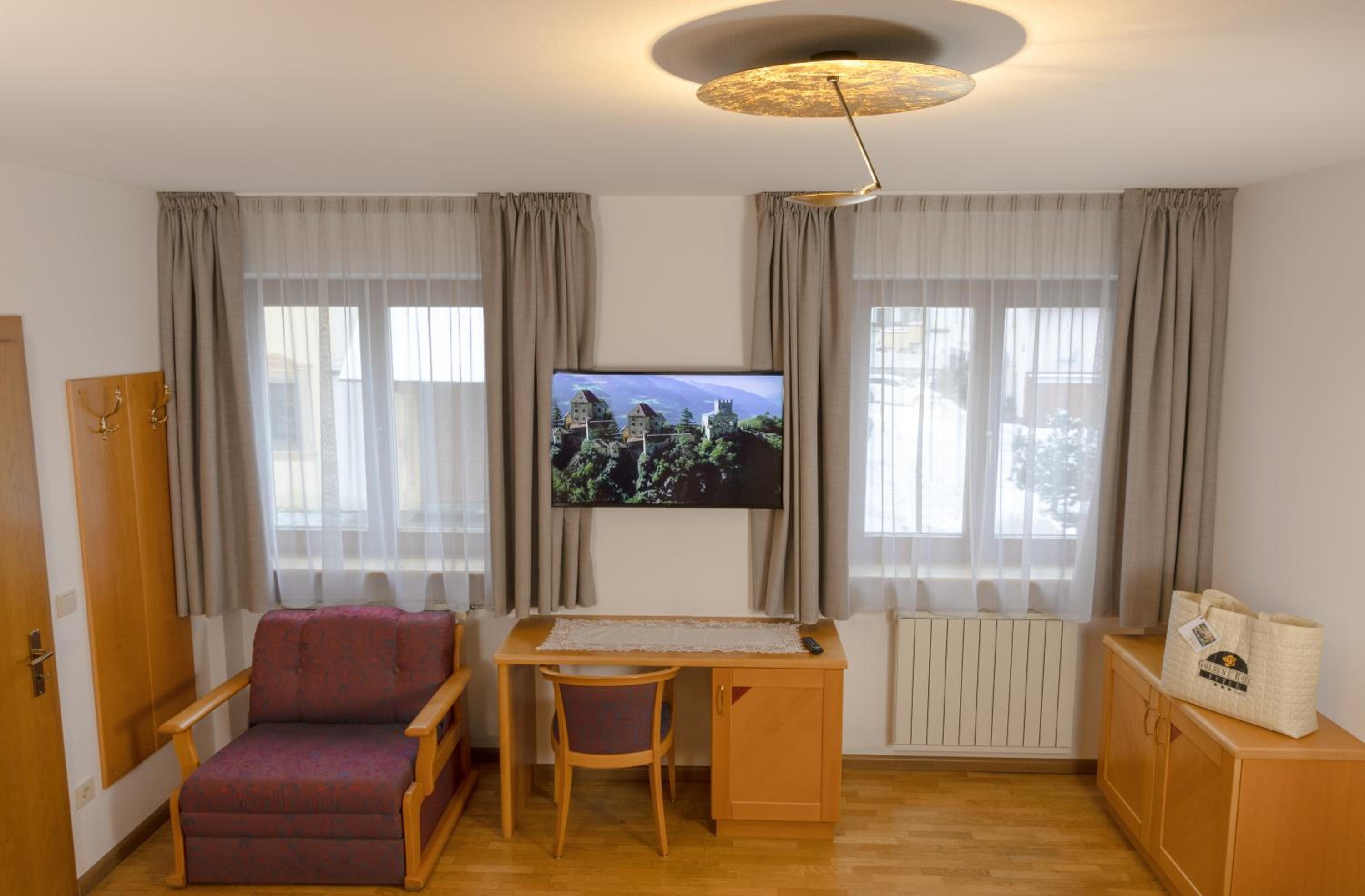Apartment photo 1