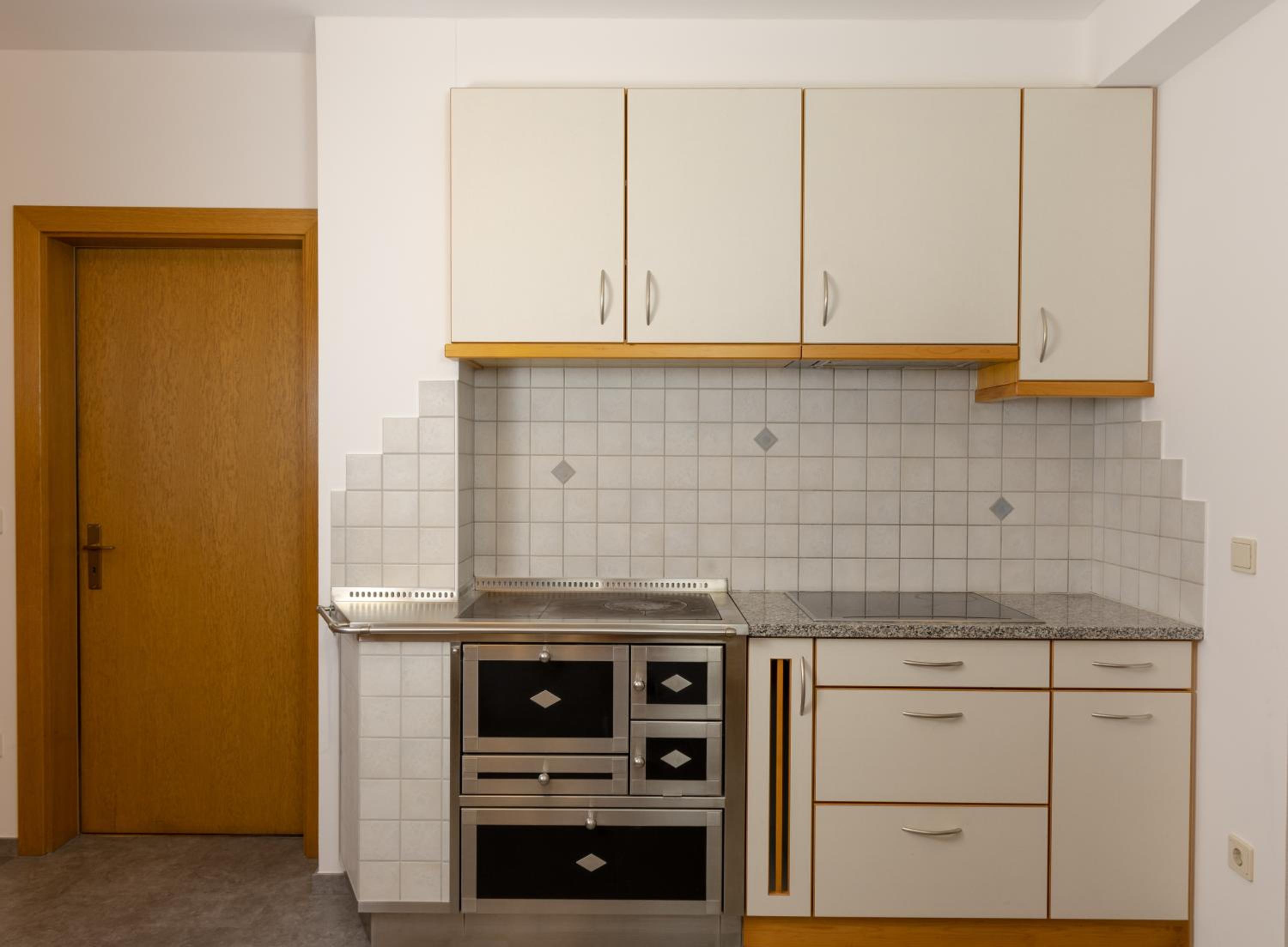 Apartment photo 2