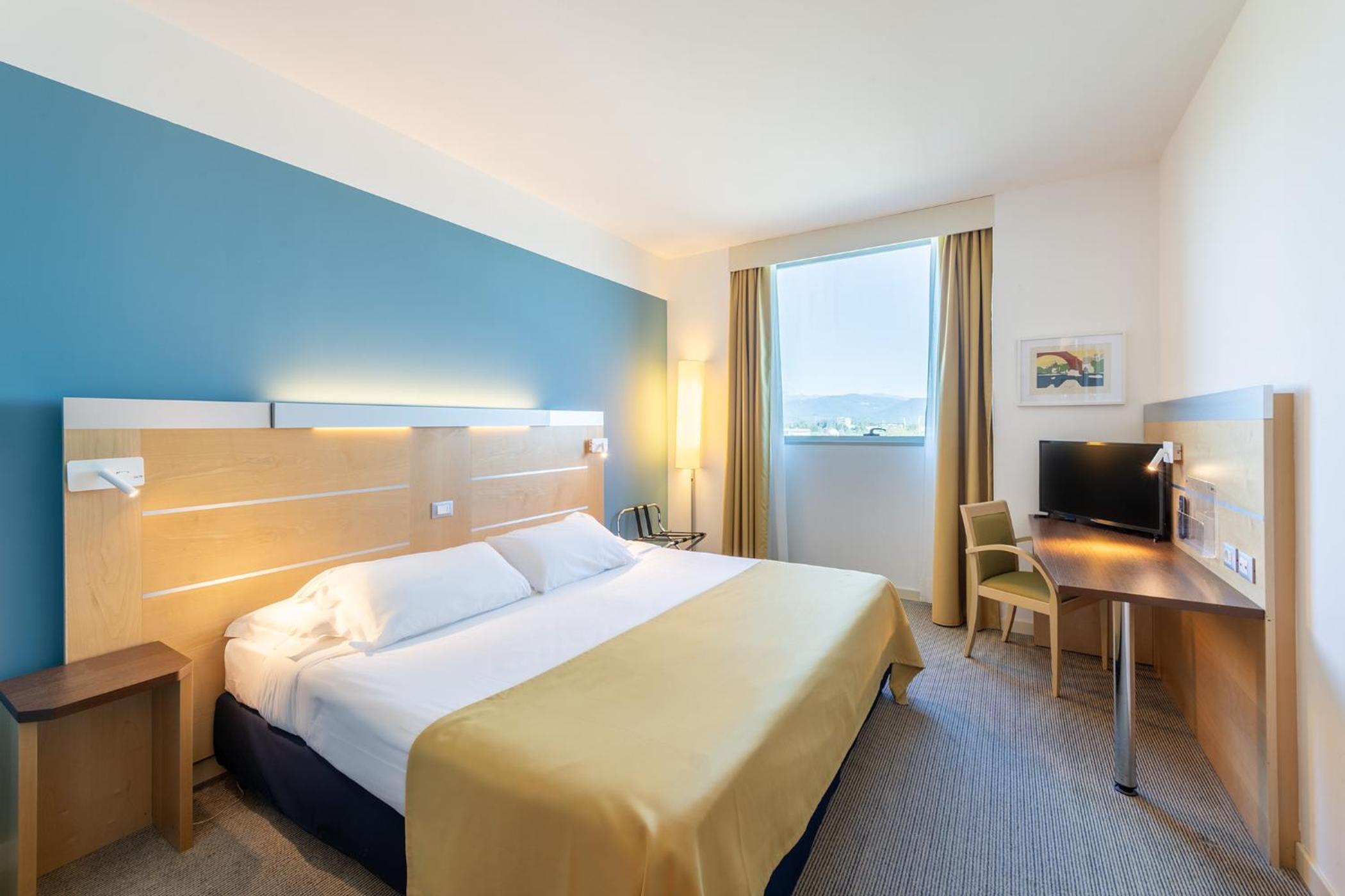 Standard Double Room - Photo 1