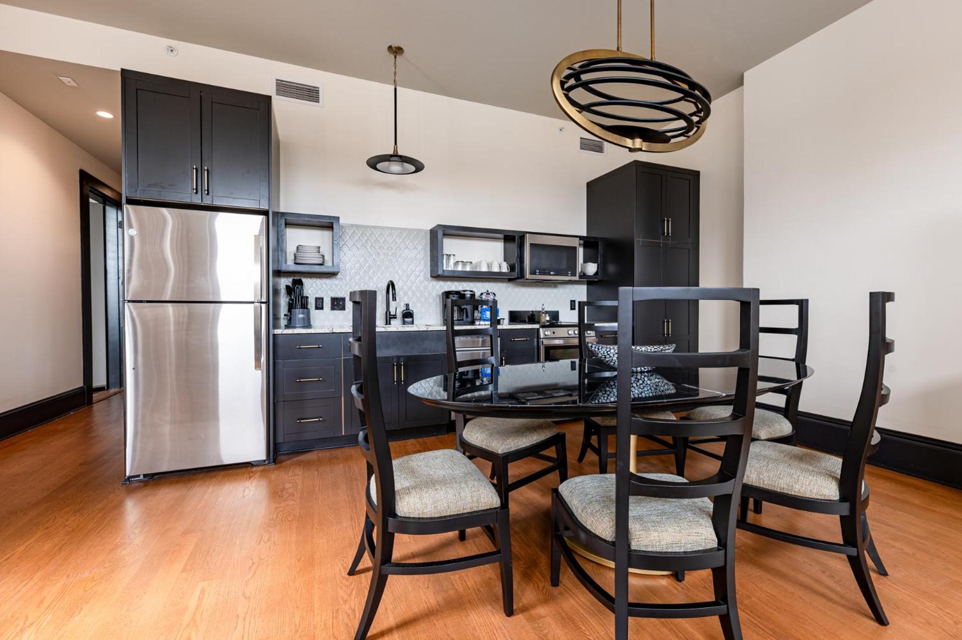 Four-Bedroom Luxury Apartment