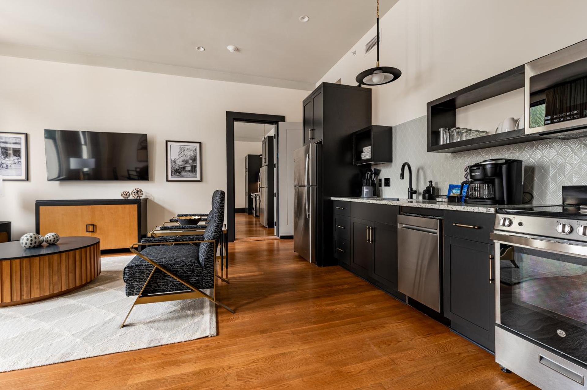 Four-Bedroom Luxury Apartment