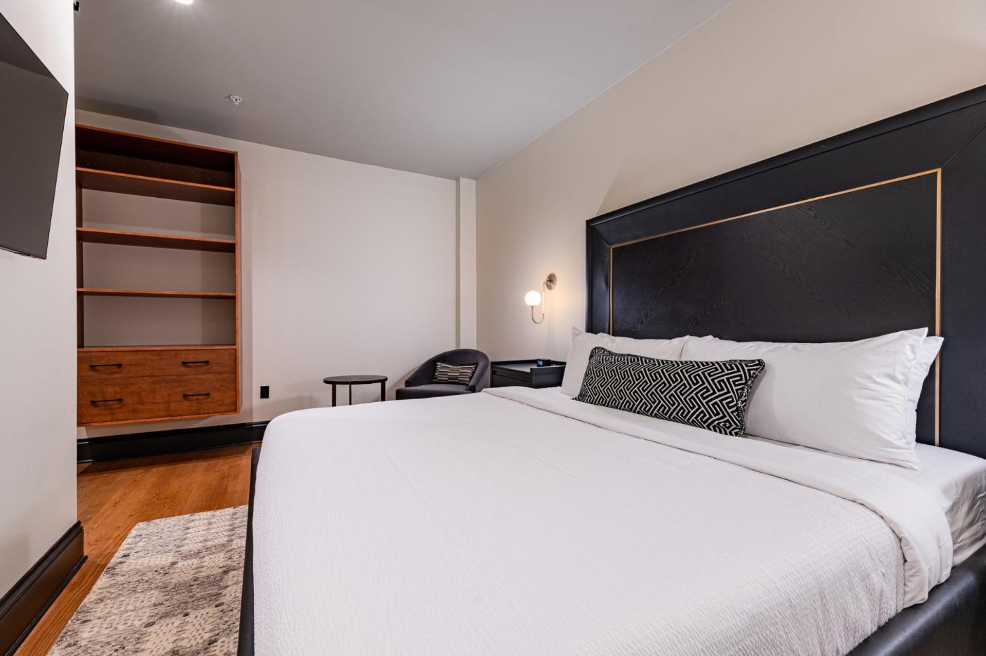 Two-Bedroom Deluxe Apartment