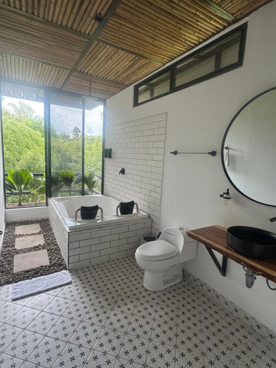 King Suite with Balcony photo 1