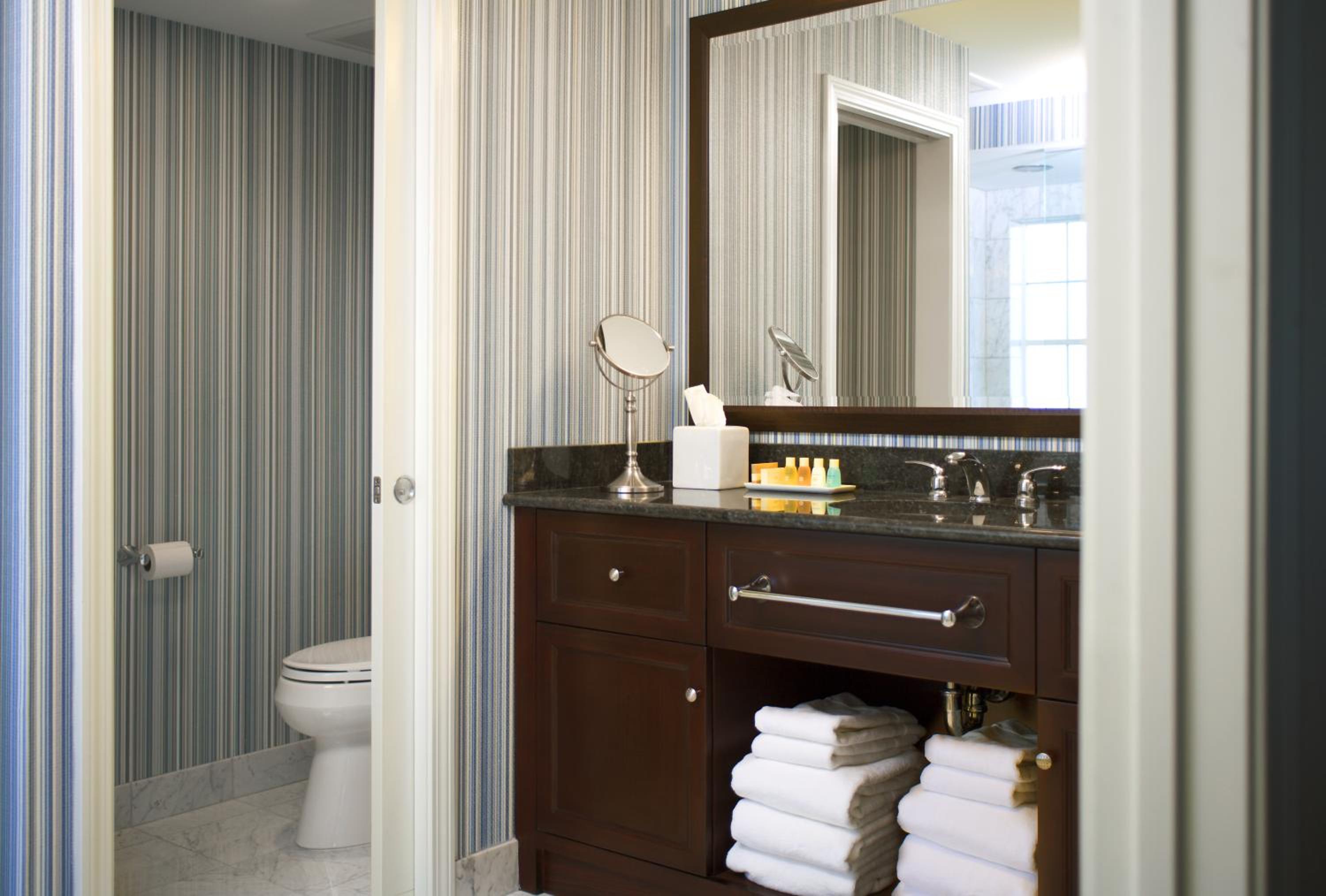 Two-Bedroom Suite - Photo 5
