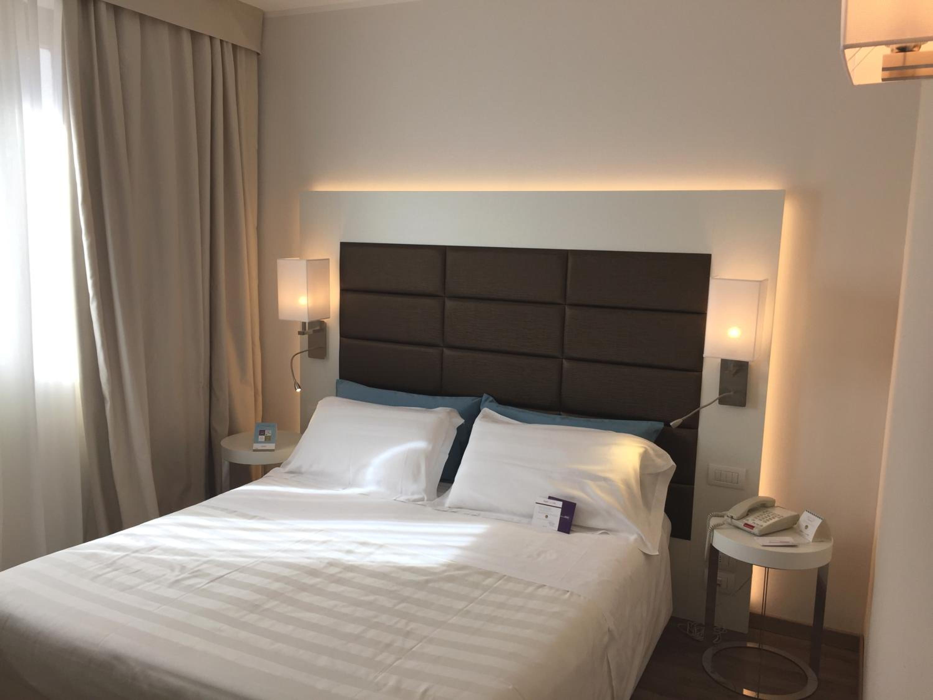 Standard Double Room - Photo 1
