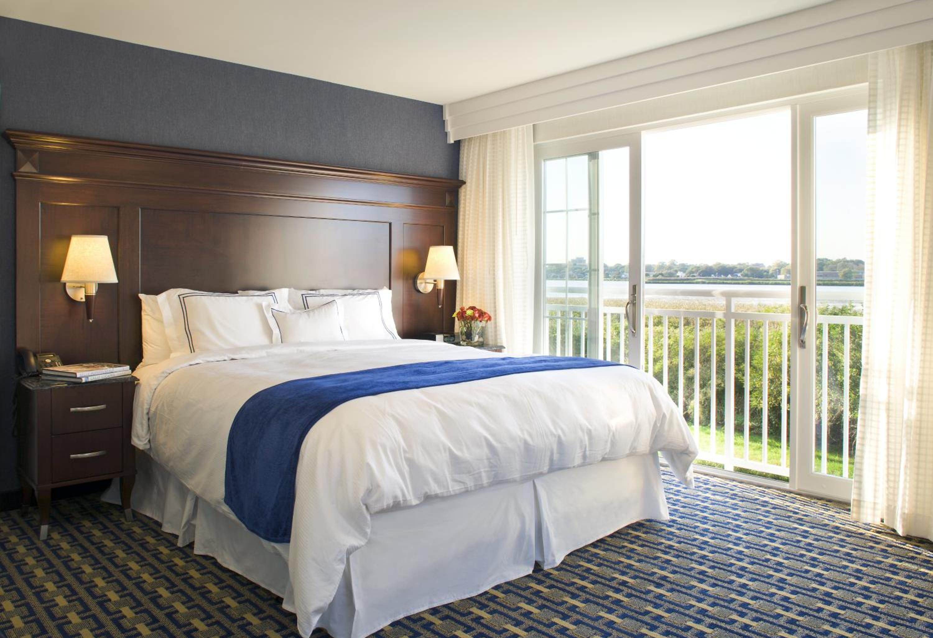 Two-Bedroom Suite - Photo 7