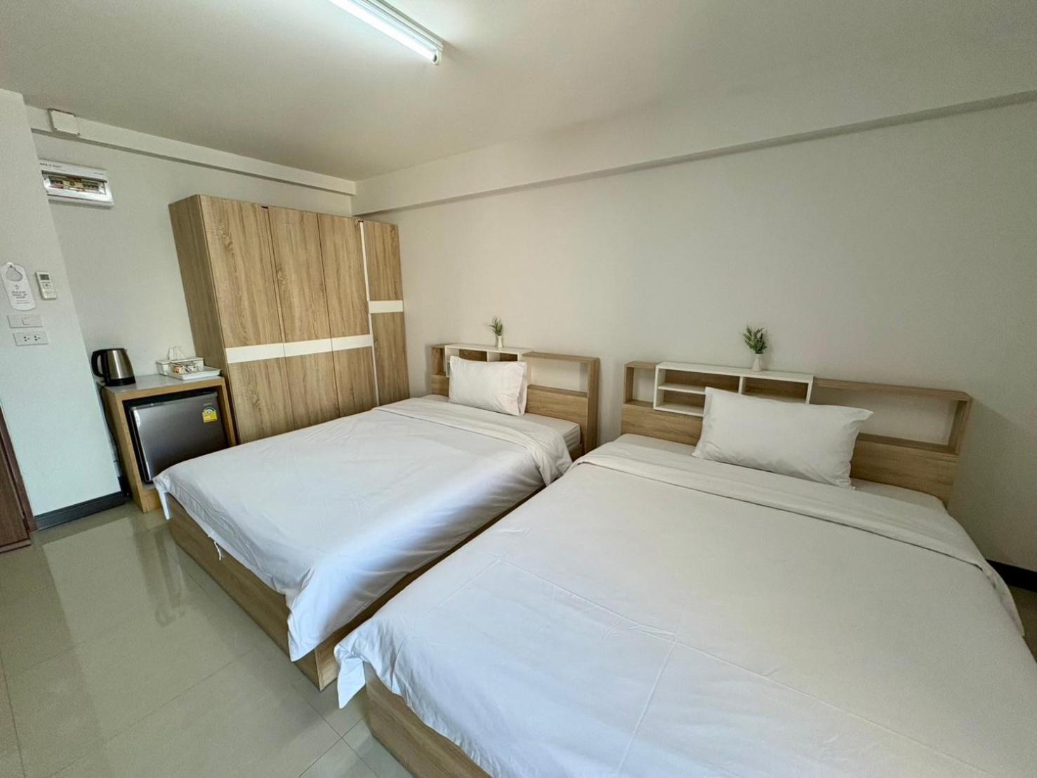 Standard Twin Room photo 2