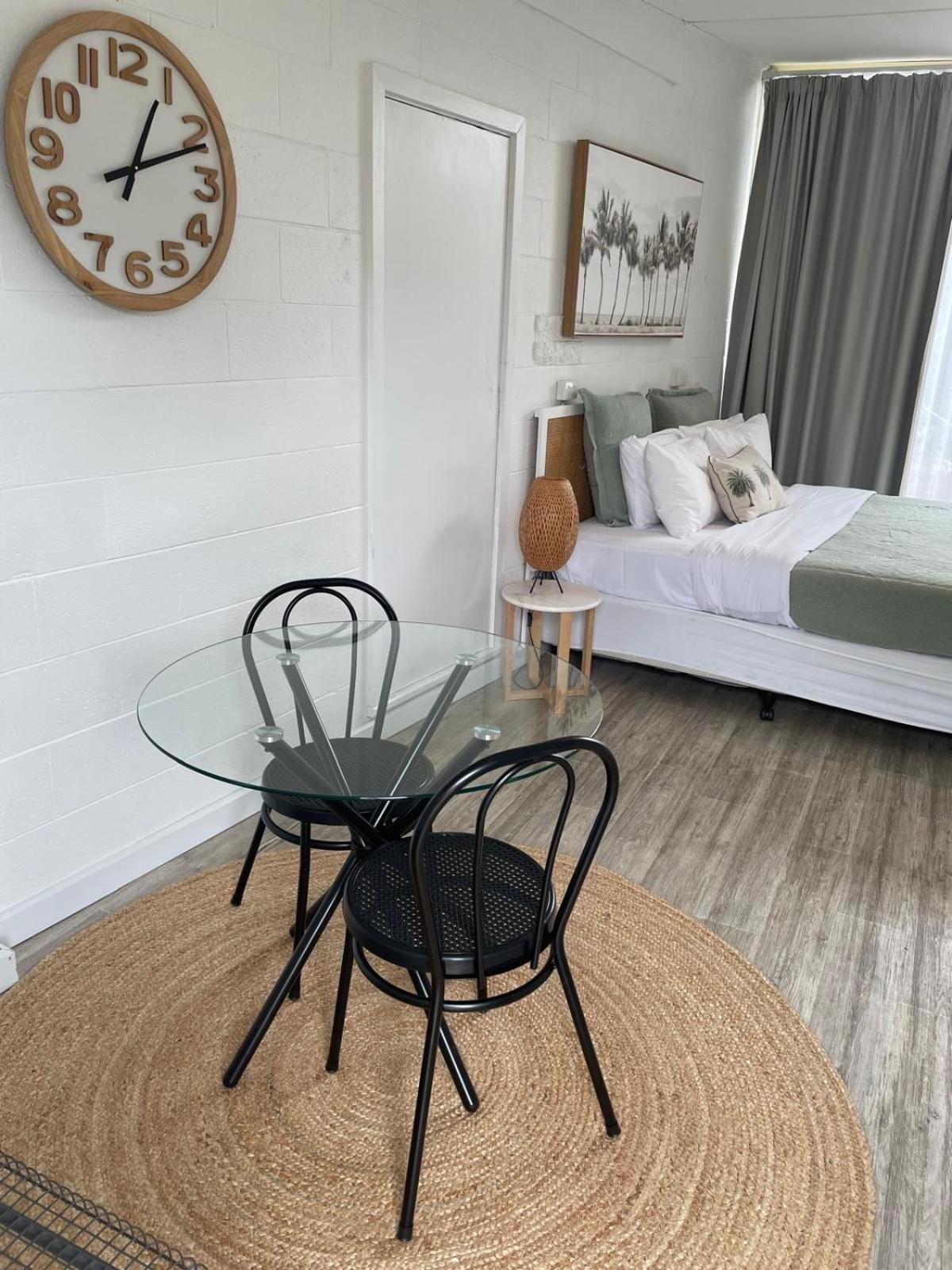 Deluxe King Room photo 2