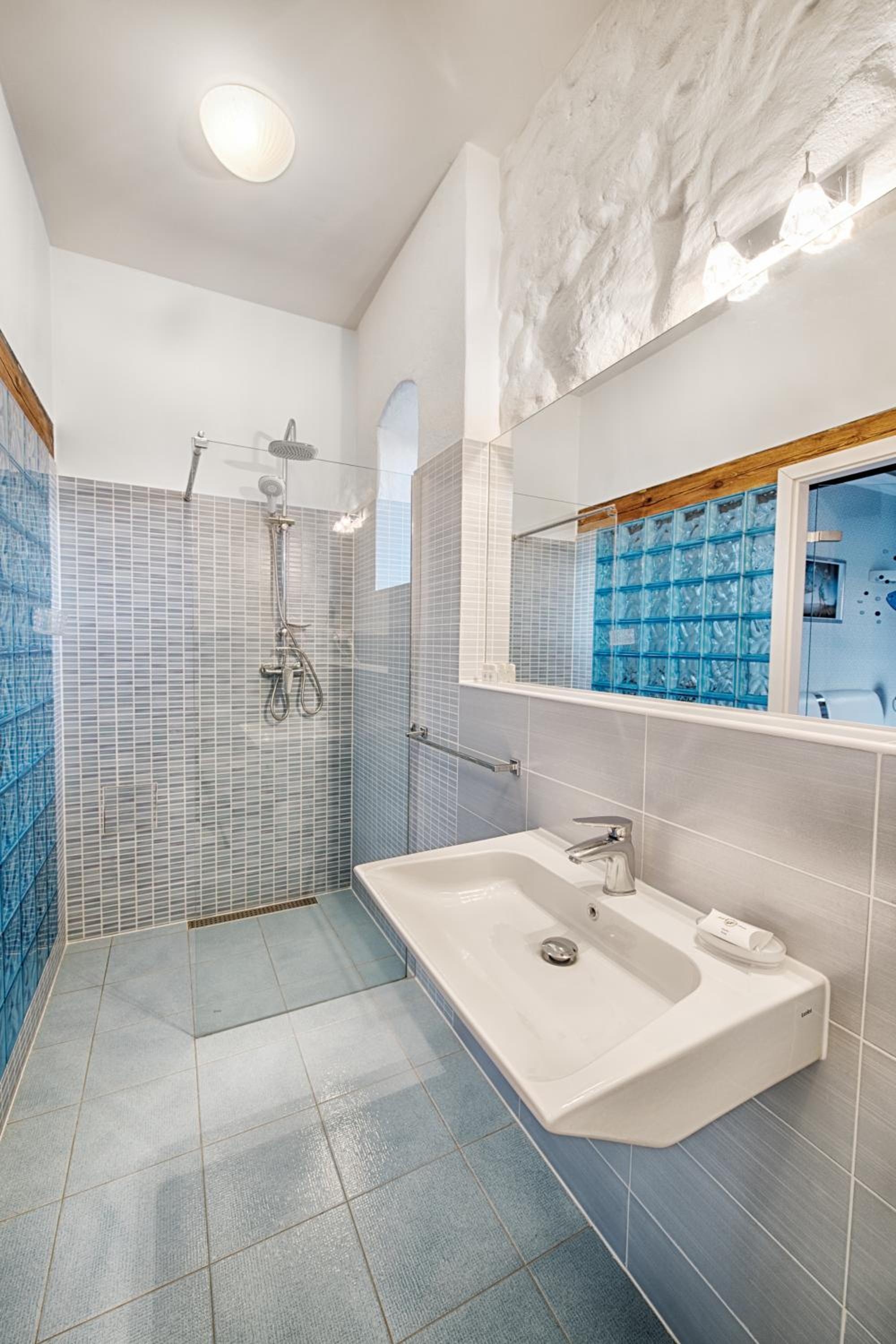 Superior Double Room - Photo 3