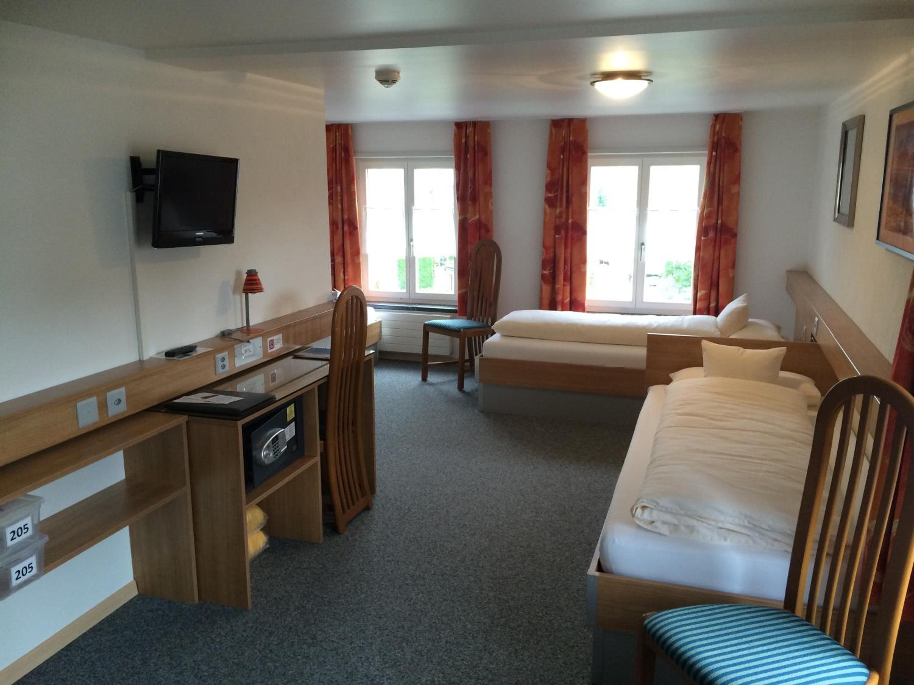 Triple Room - Photo 1