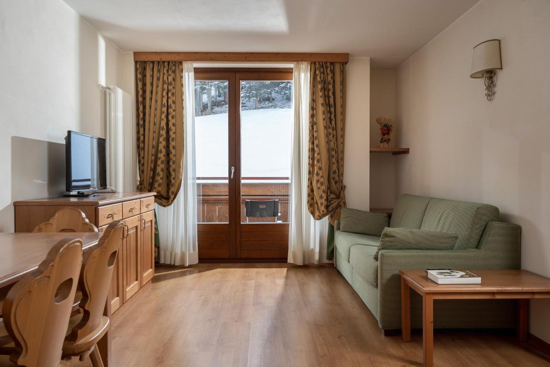Large Double or Twin Room