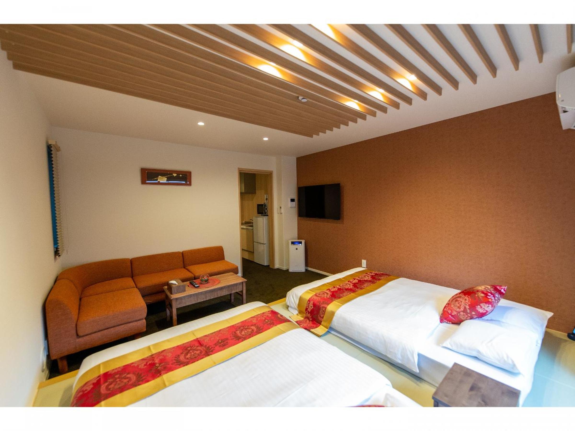 Twin Room with Bath photo 3