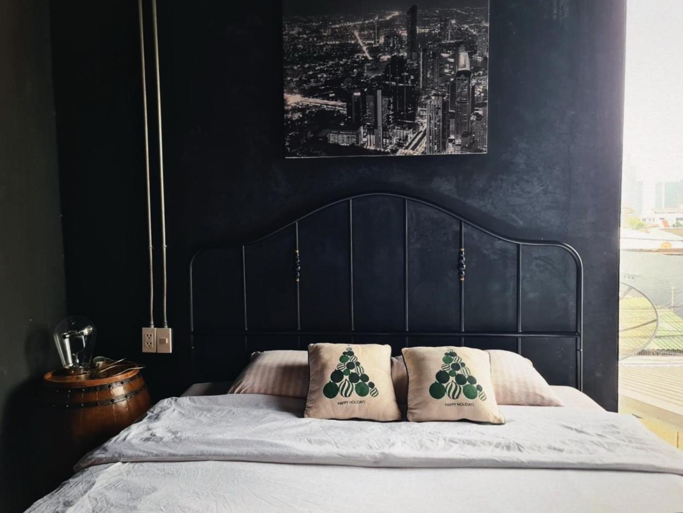 King Room with Balcony photo 1