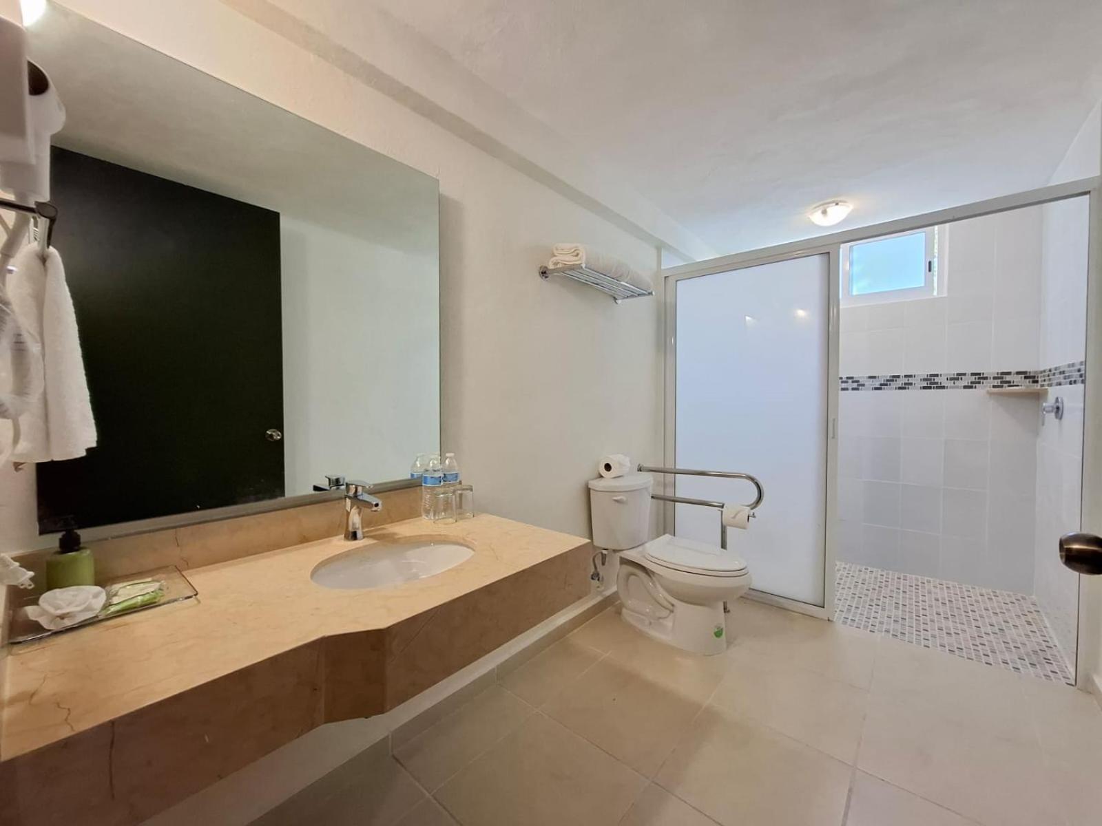 Family Suite - Photo 7