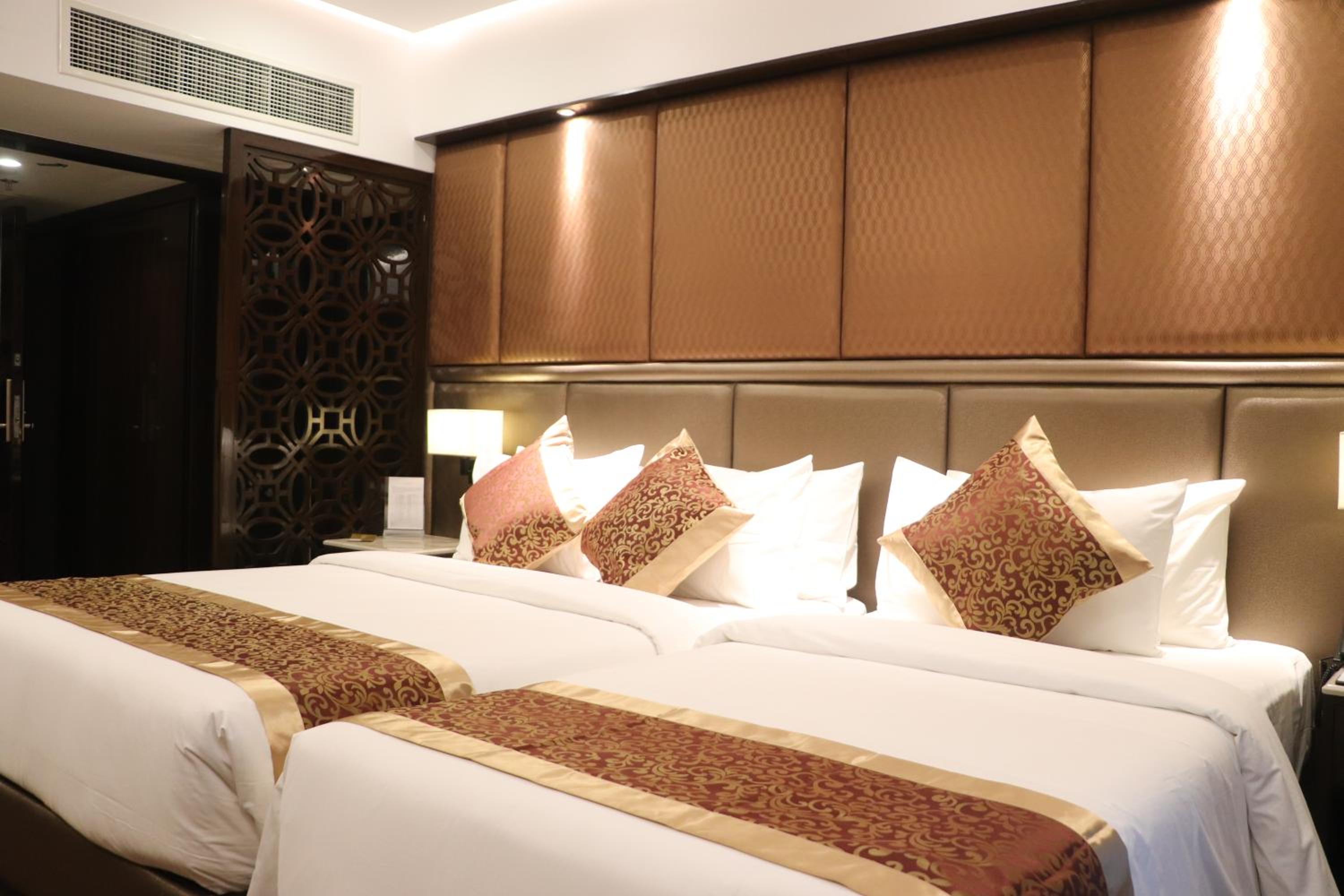 Executive Club Family Suite (Access to the Club Lounge for guests aged 18 or above)