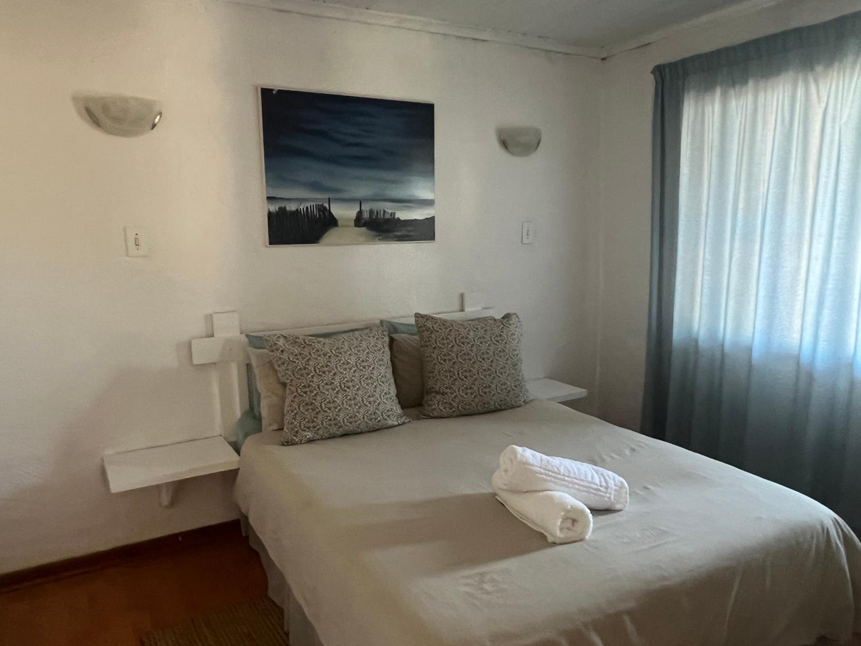 Apartment with Balcony - Photo 15