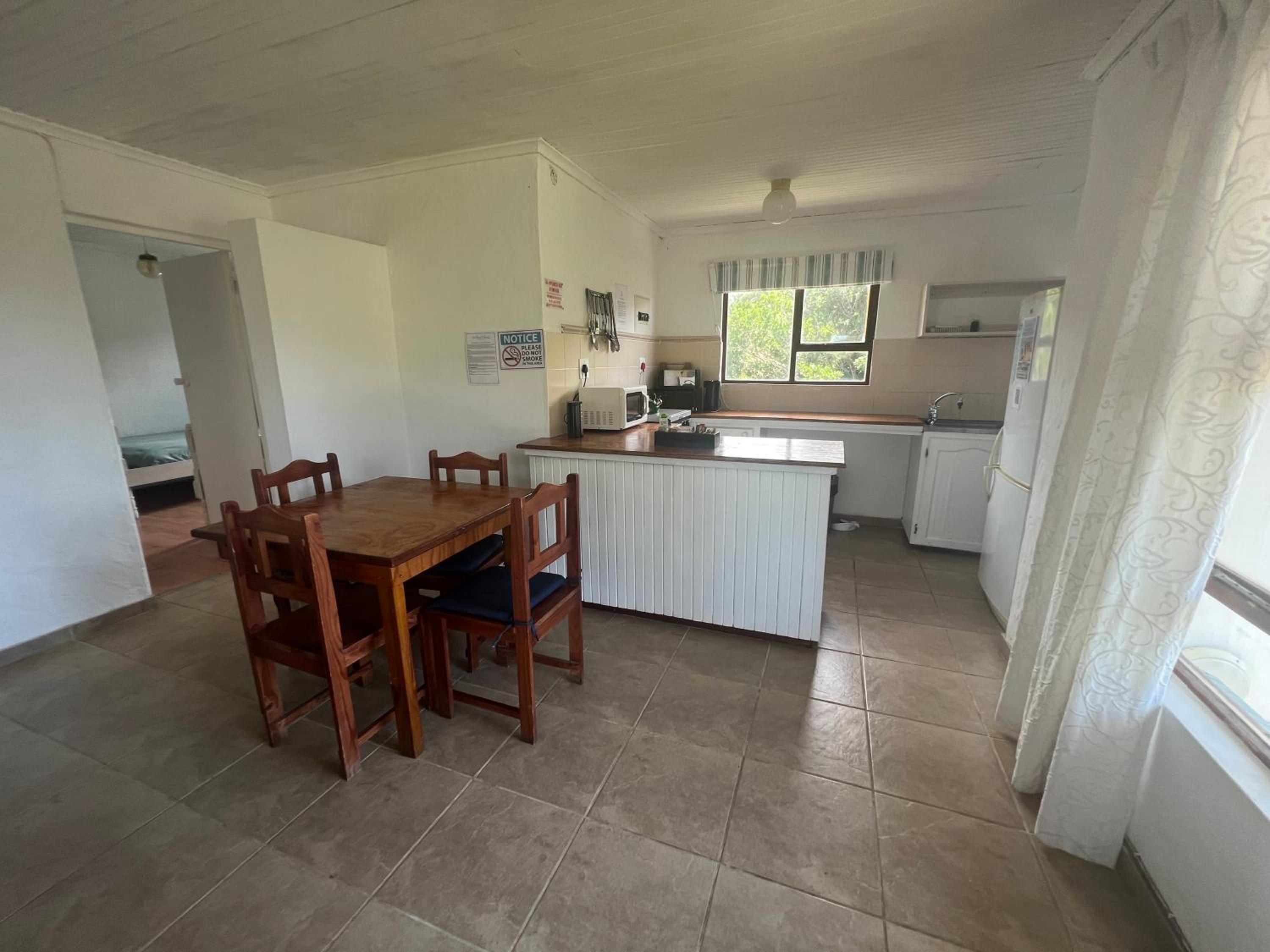 Apartment with Balcony - Photo 22