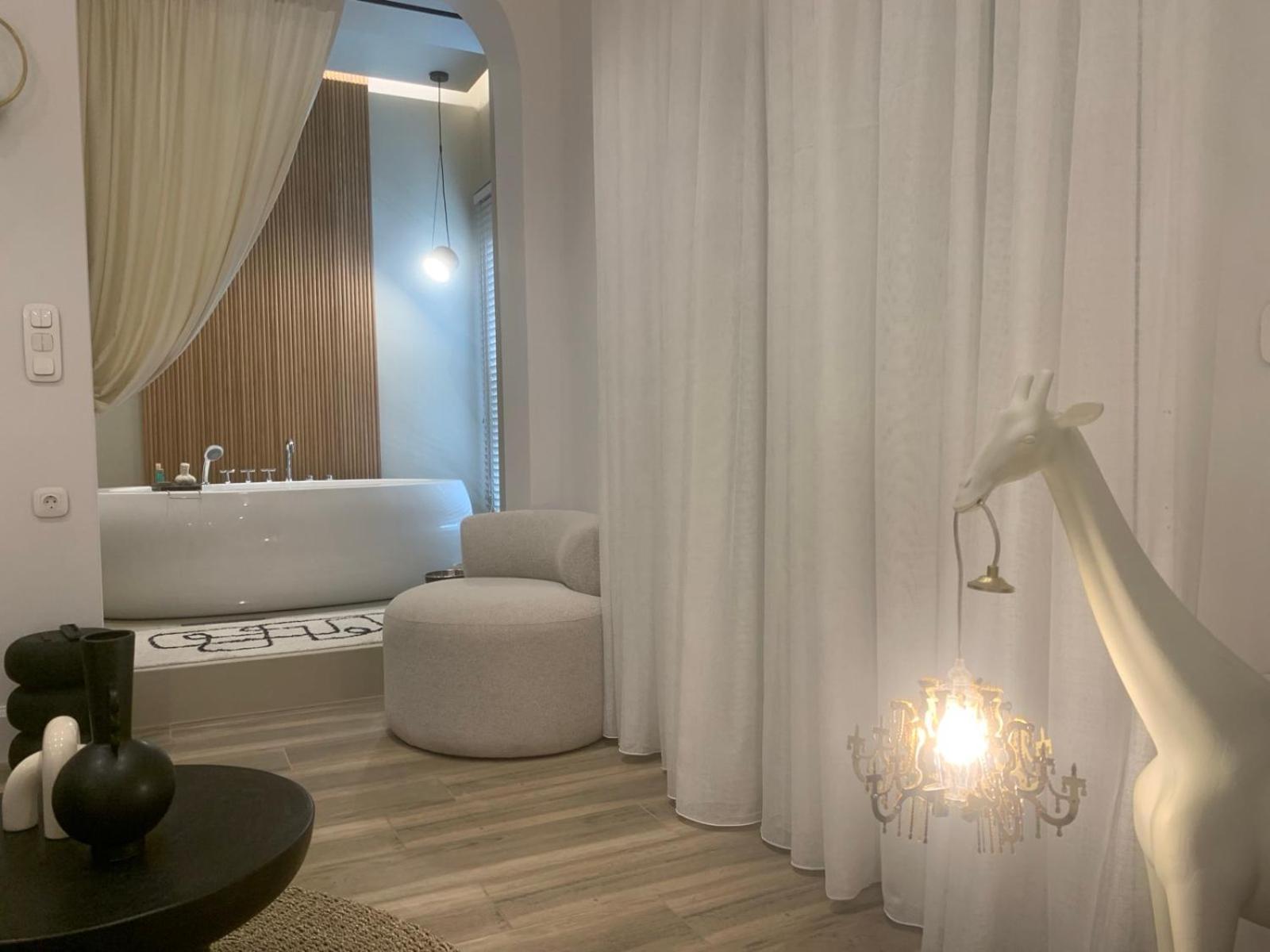 Two-Bedroom Apartment with Hot Tub and Partial Sea View