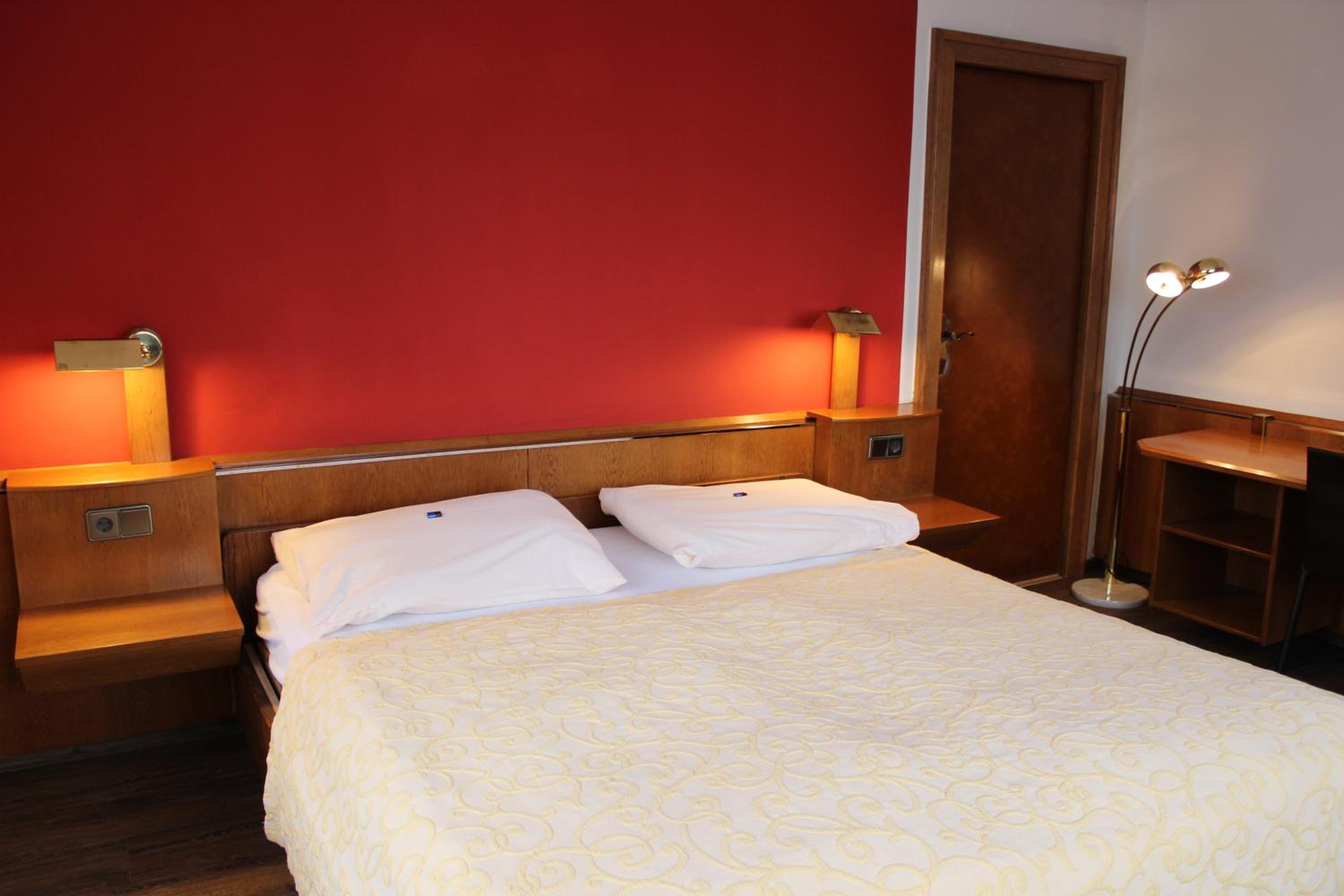Double Room - Photo 3