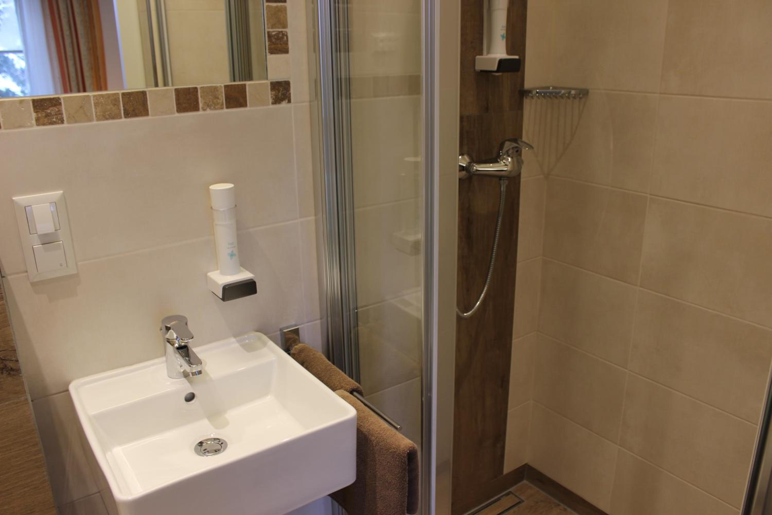 Double Room - Photo 2