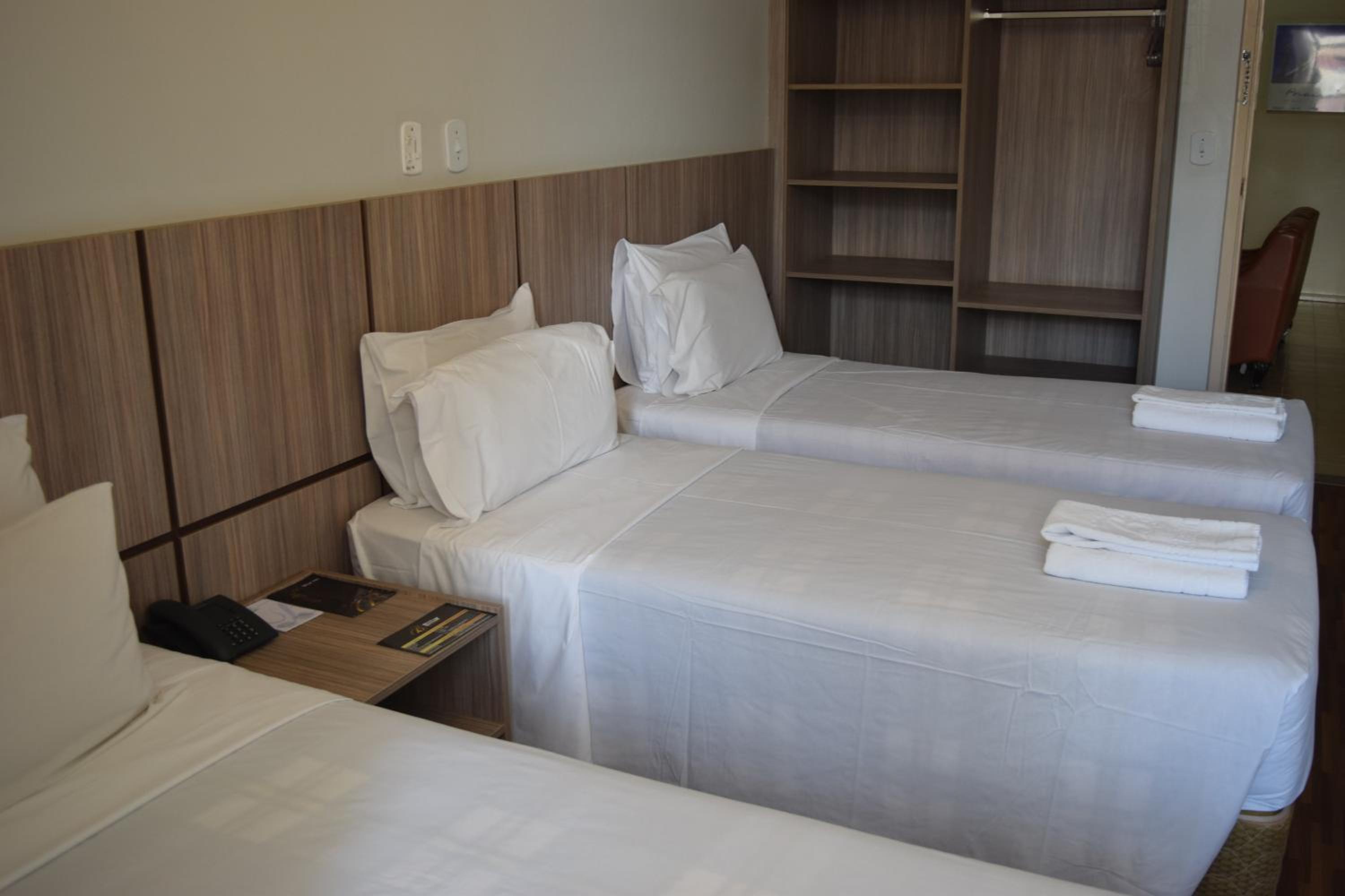 Bittar Inn Hotel — Standard Triple Room