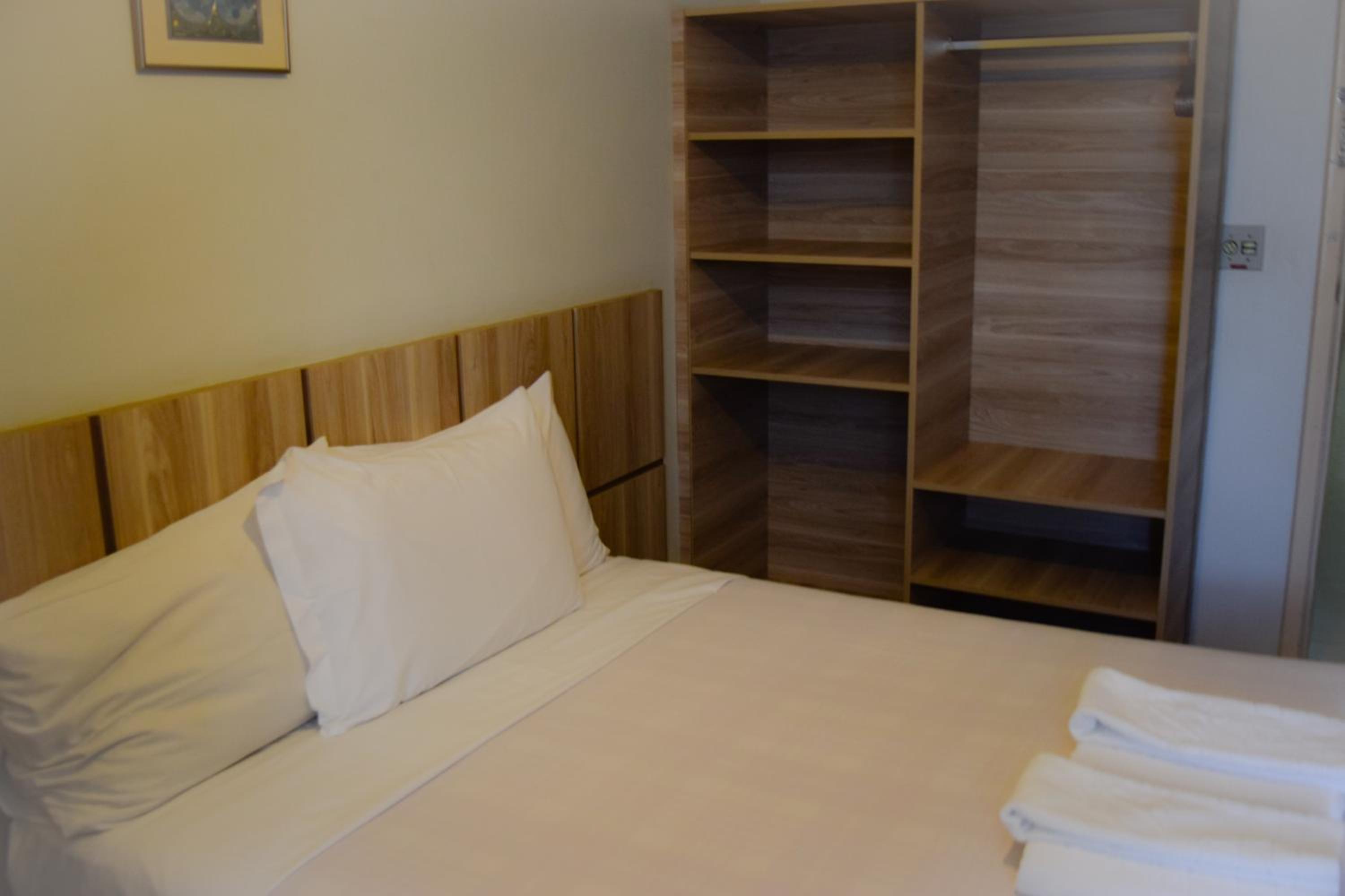 Bittar Inn Hotel — Standard Single Room